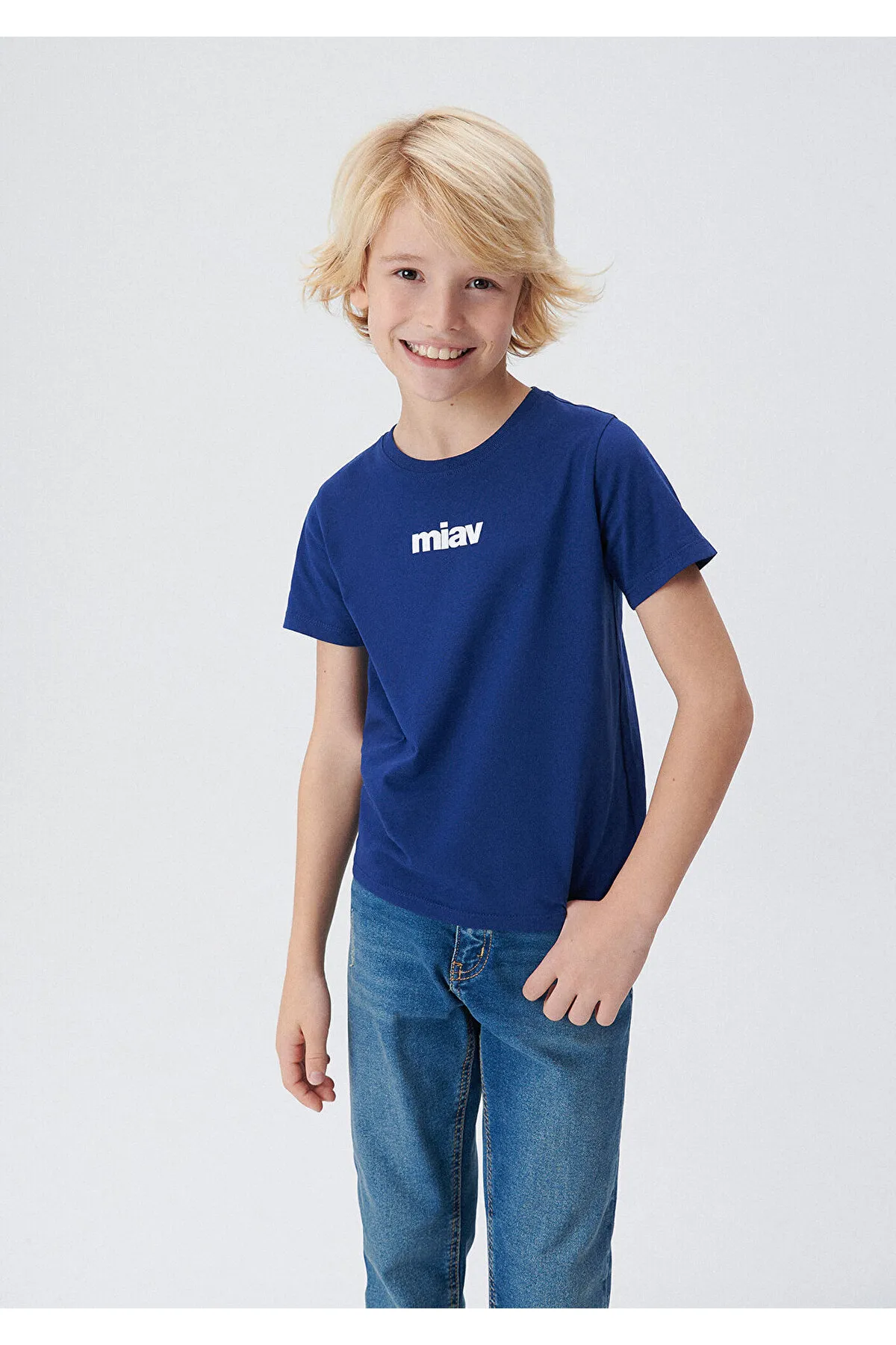 Mavi  Marineblaues Kinder-T-Shirt mit Miav-Aufdruck, reguläre Passform / reguläre Passform6633270722