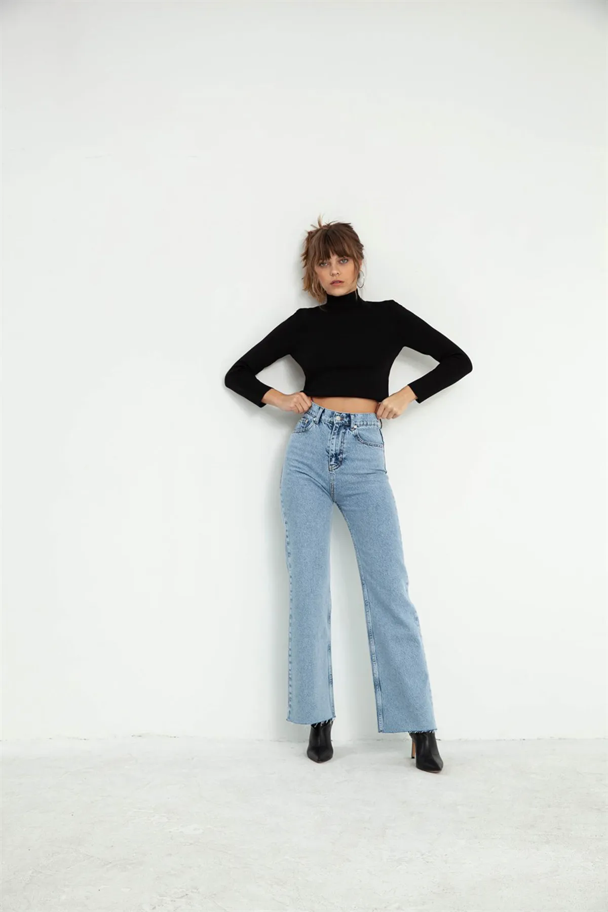 VATKALI  Ice Flared-Jeans mit weitem Bein