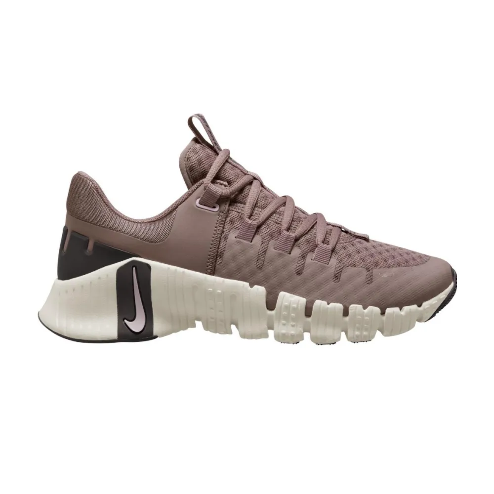 Nike Free Metcon 5 DV3950-201 / lila