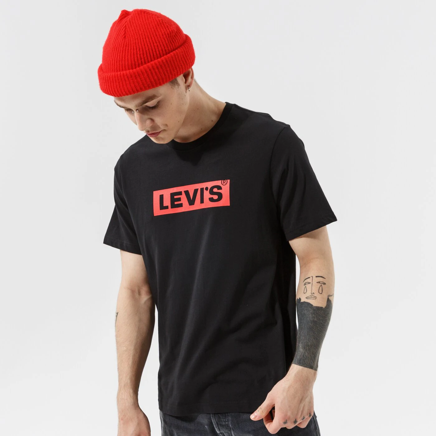 LEVI'S T-SHIRT SS RELAXED FIT TEE Schwarz