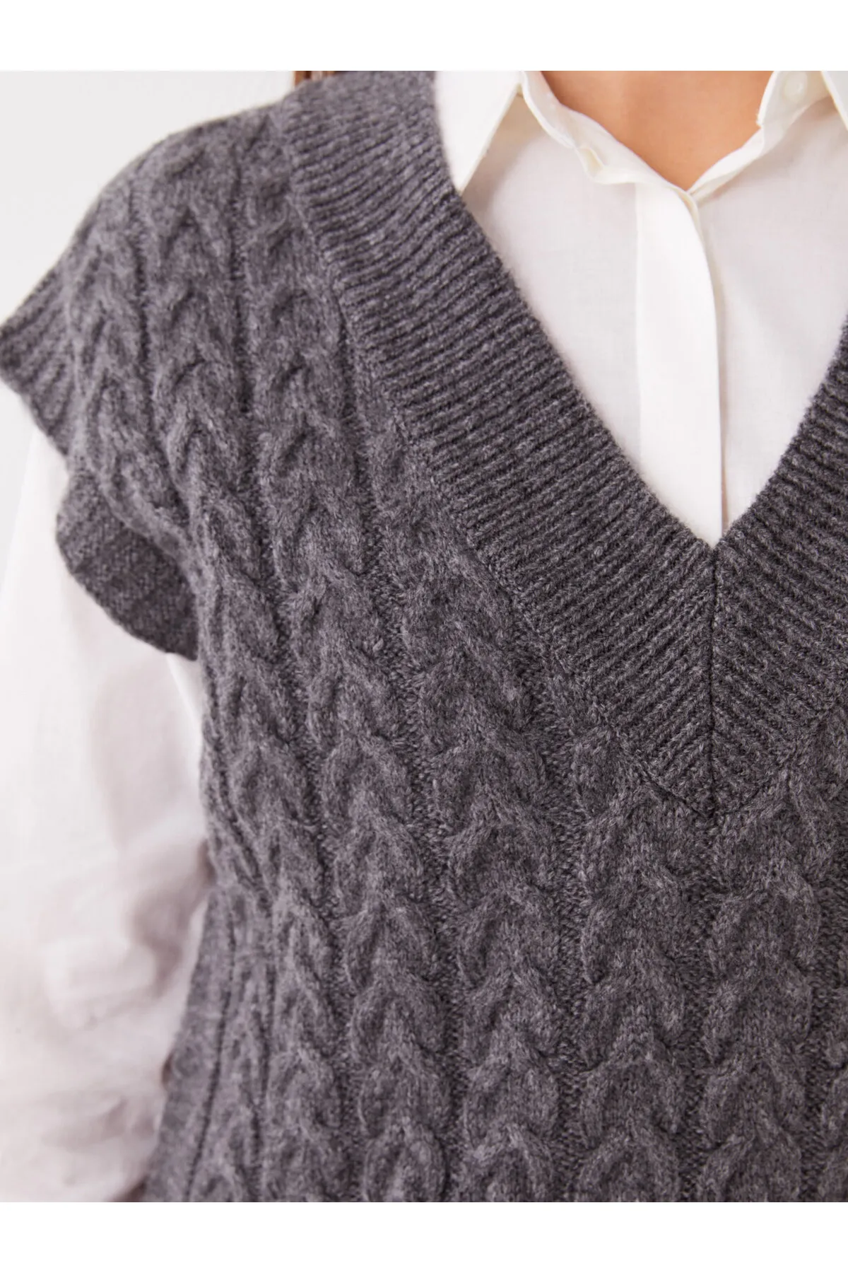 LC Waikiki  Selbstgemusterter Oversize-Strickpullover für Damen mit V-Ausschnitt