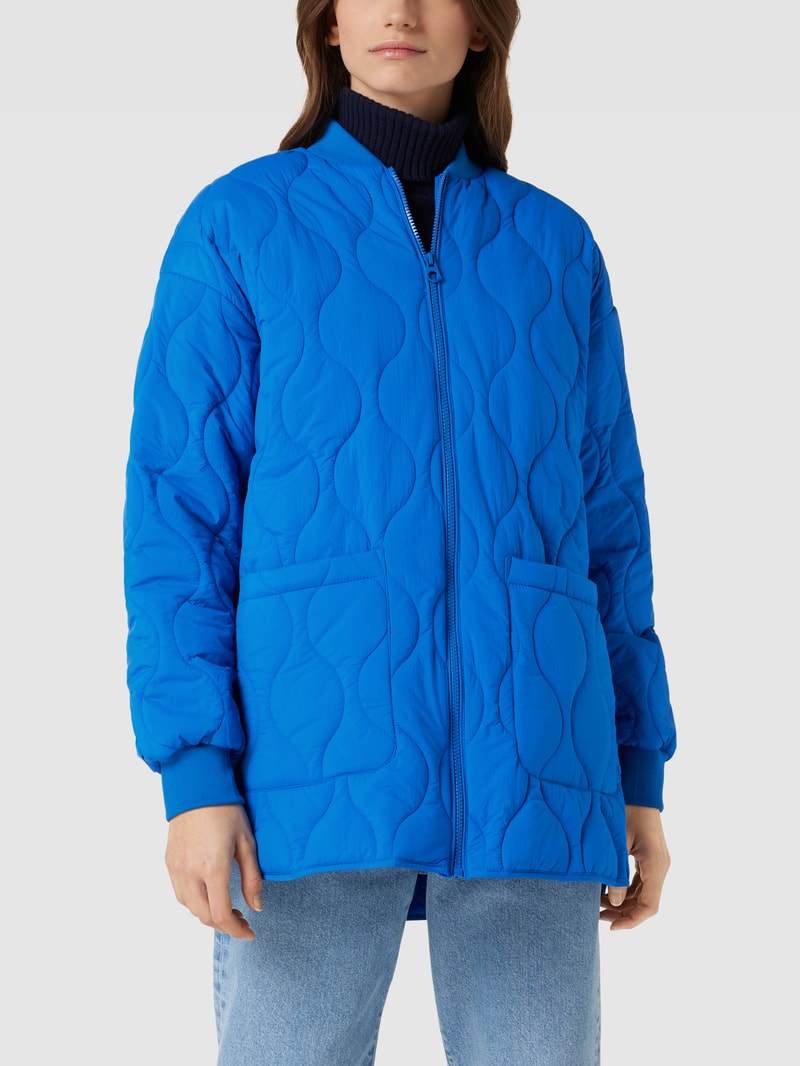 Steppjacke mit Strukturmuster in blau