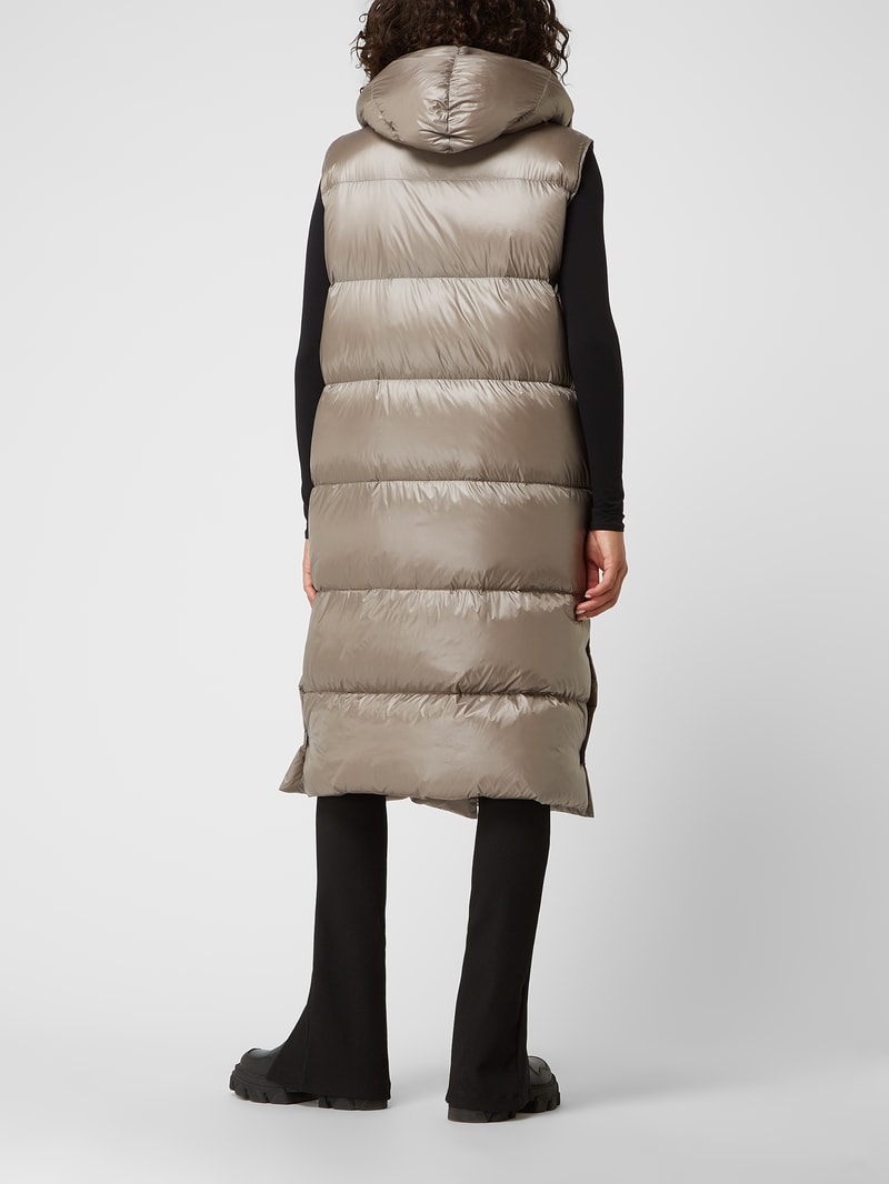 Daunenweste mit Kapuze in taupe