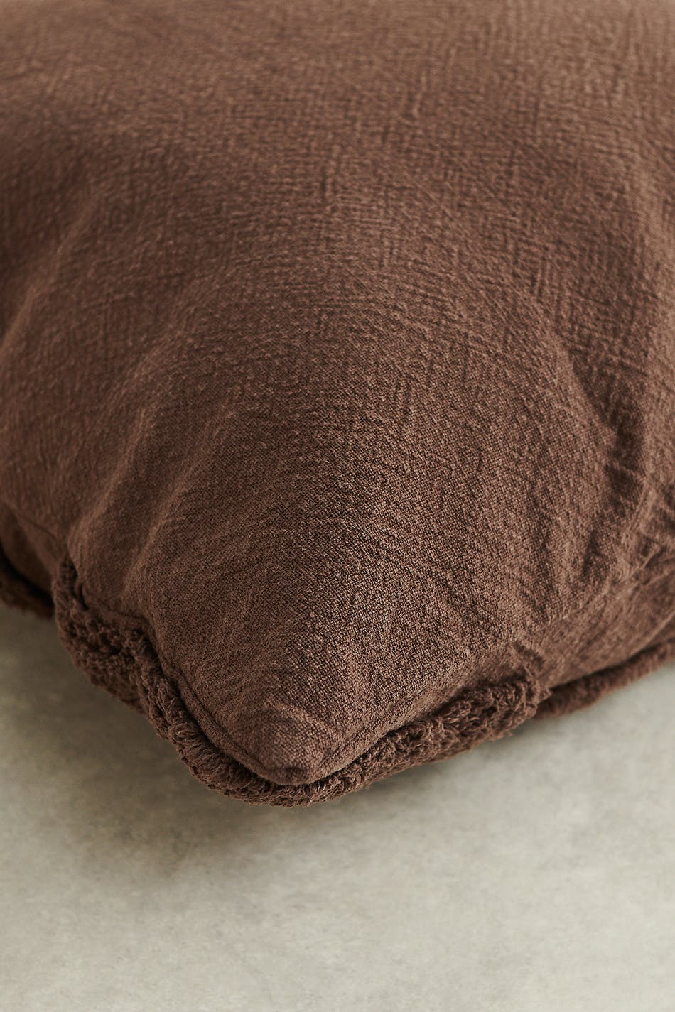 Tufted cushion cover