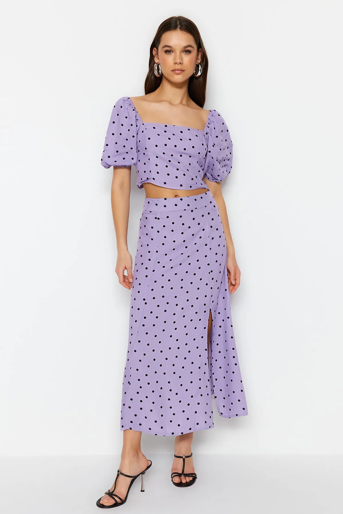 Trendyol Collection  Lilafarbenes, gepunktetes, geschlitztes Midi-Viskose-Unterteil-Oberteil-Set TWOSS20AU0097