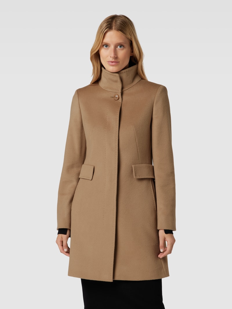 Wollmantel aus Lanawolle mit Stehkragen und Pattentaschen in camel