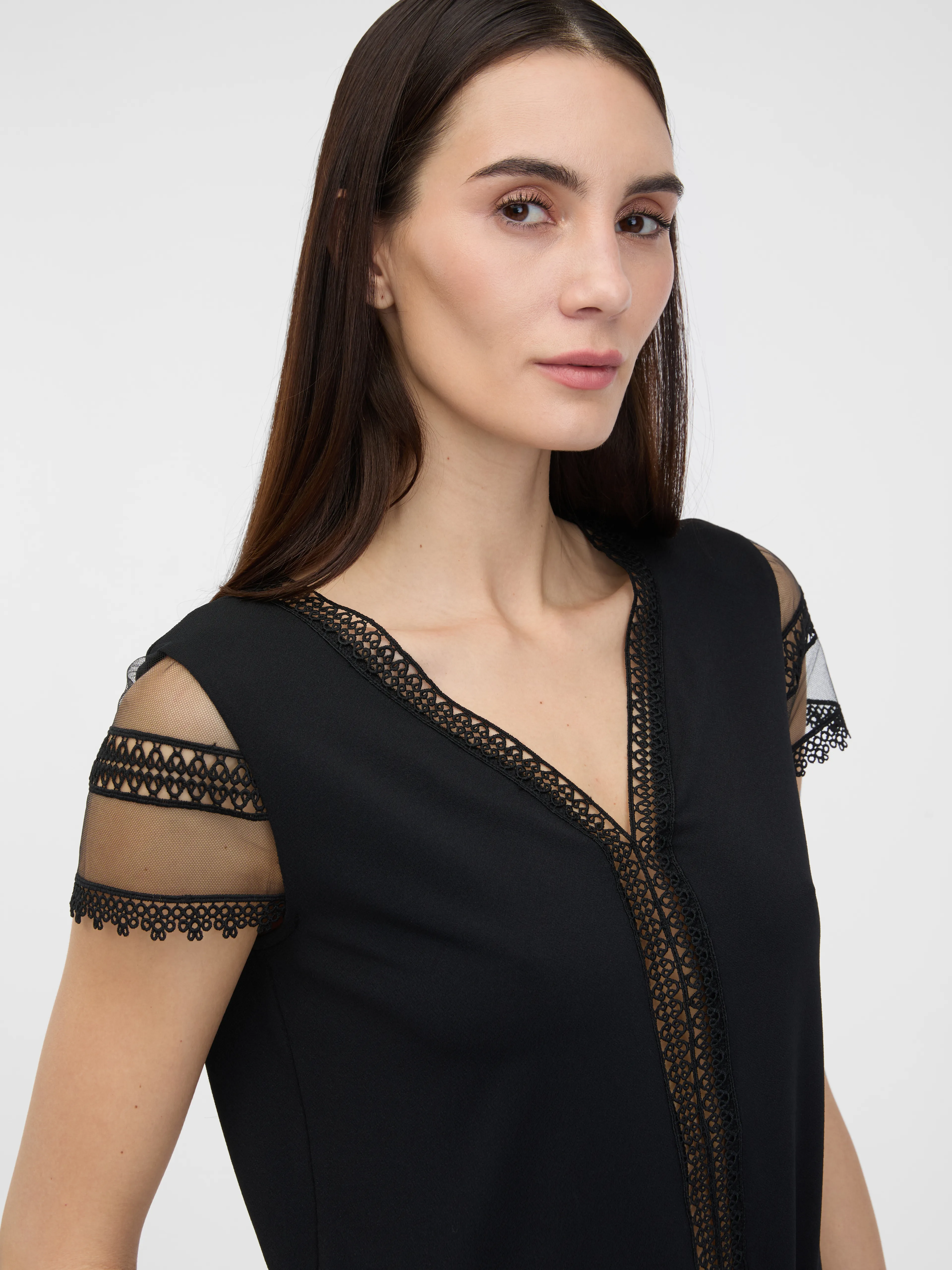 Schwarzes Damen-T-Shirt mit kurzen Ärmeln ORSAY