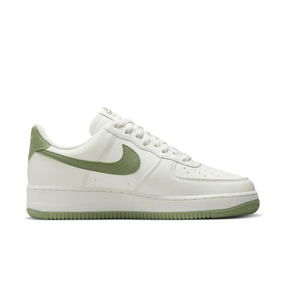 Nike Air Force 1 07 SE Suede DV3808-106 / weiss
