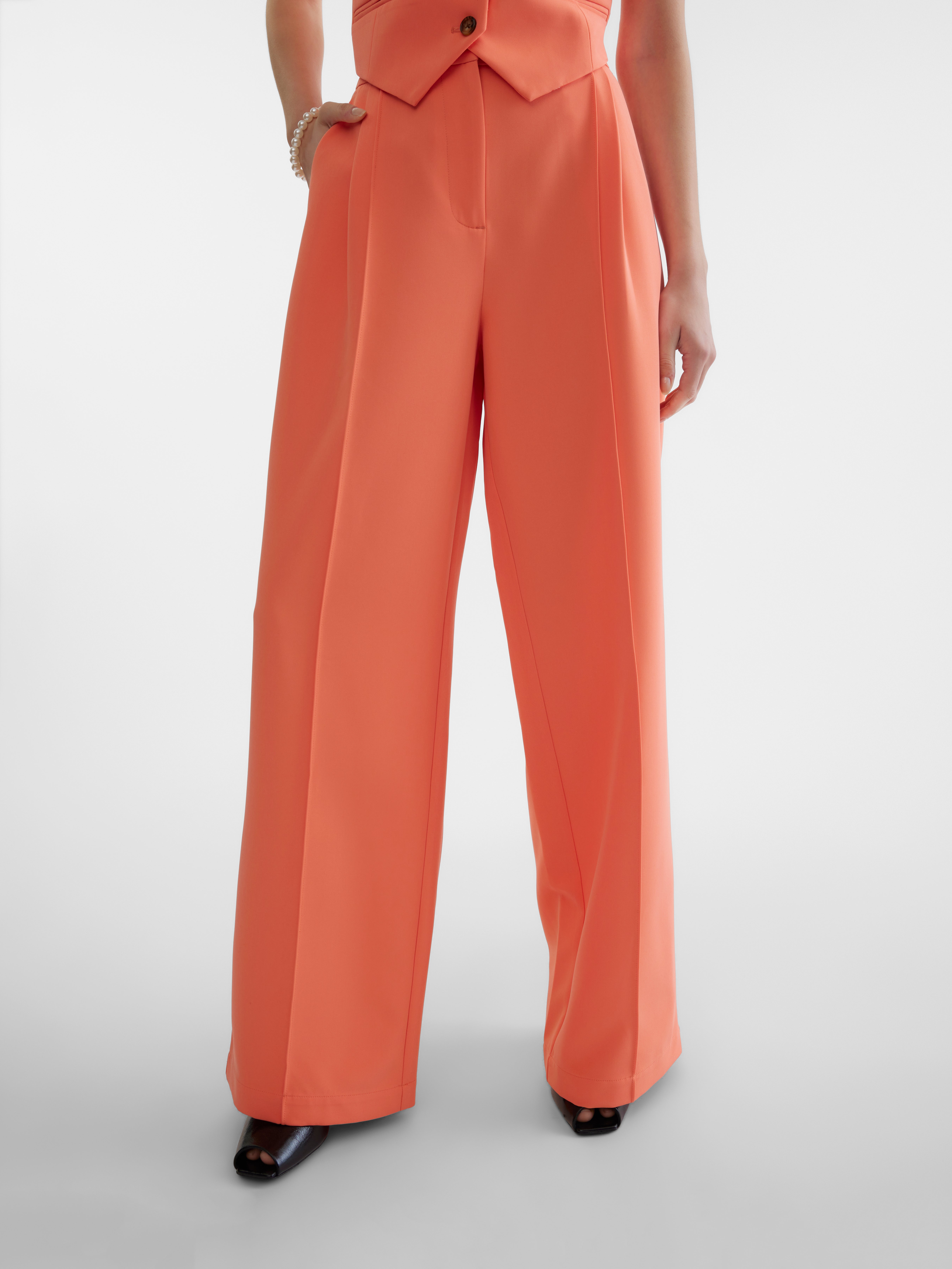 SOMETHINGNEW Styled by; Larissa Wehr Anzughose