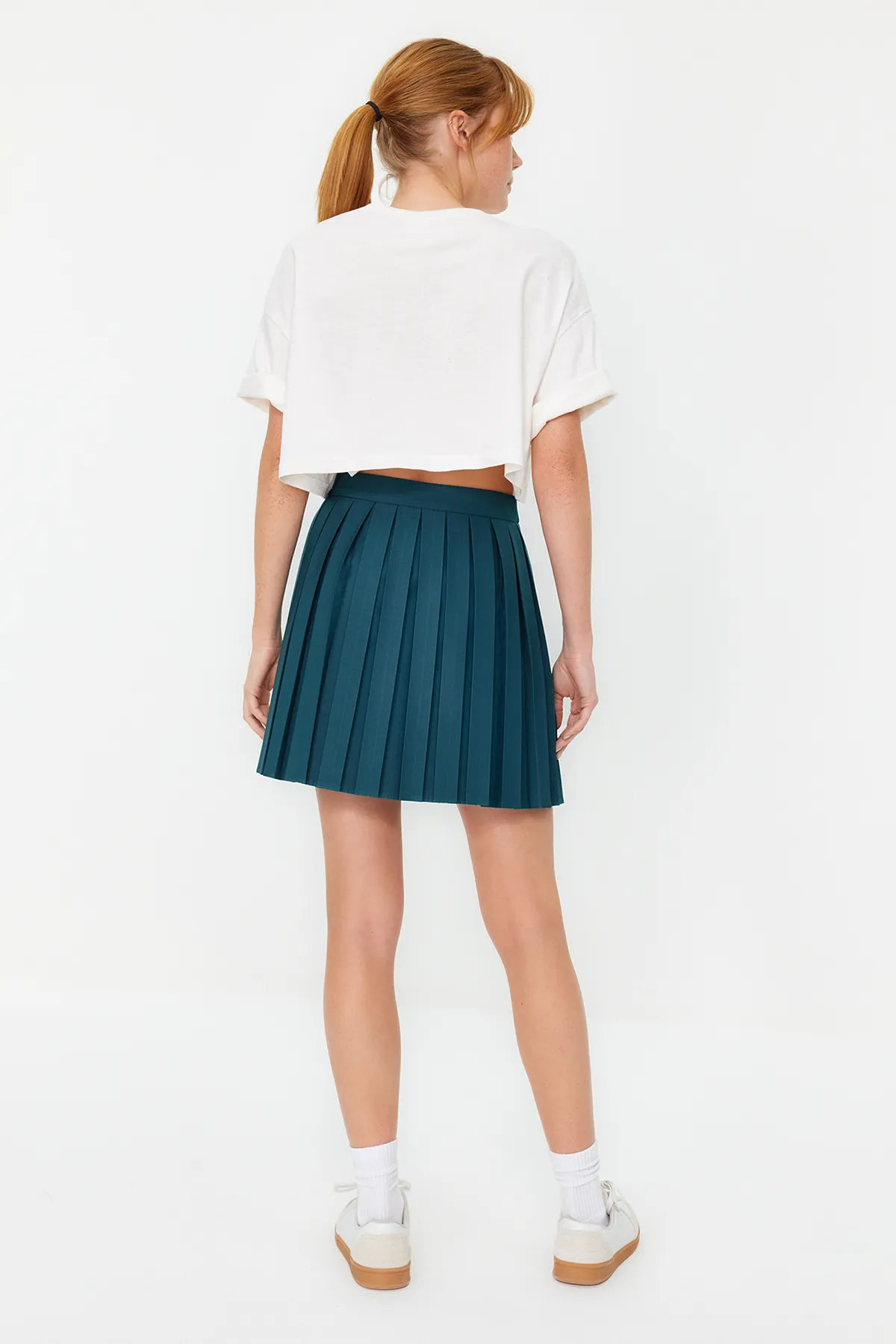 Trendyol Collection  Smaragdgrüner gewebter Minirock – Faltendetail, TWOAW21ET0111