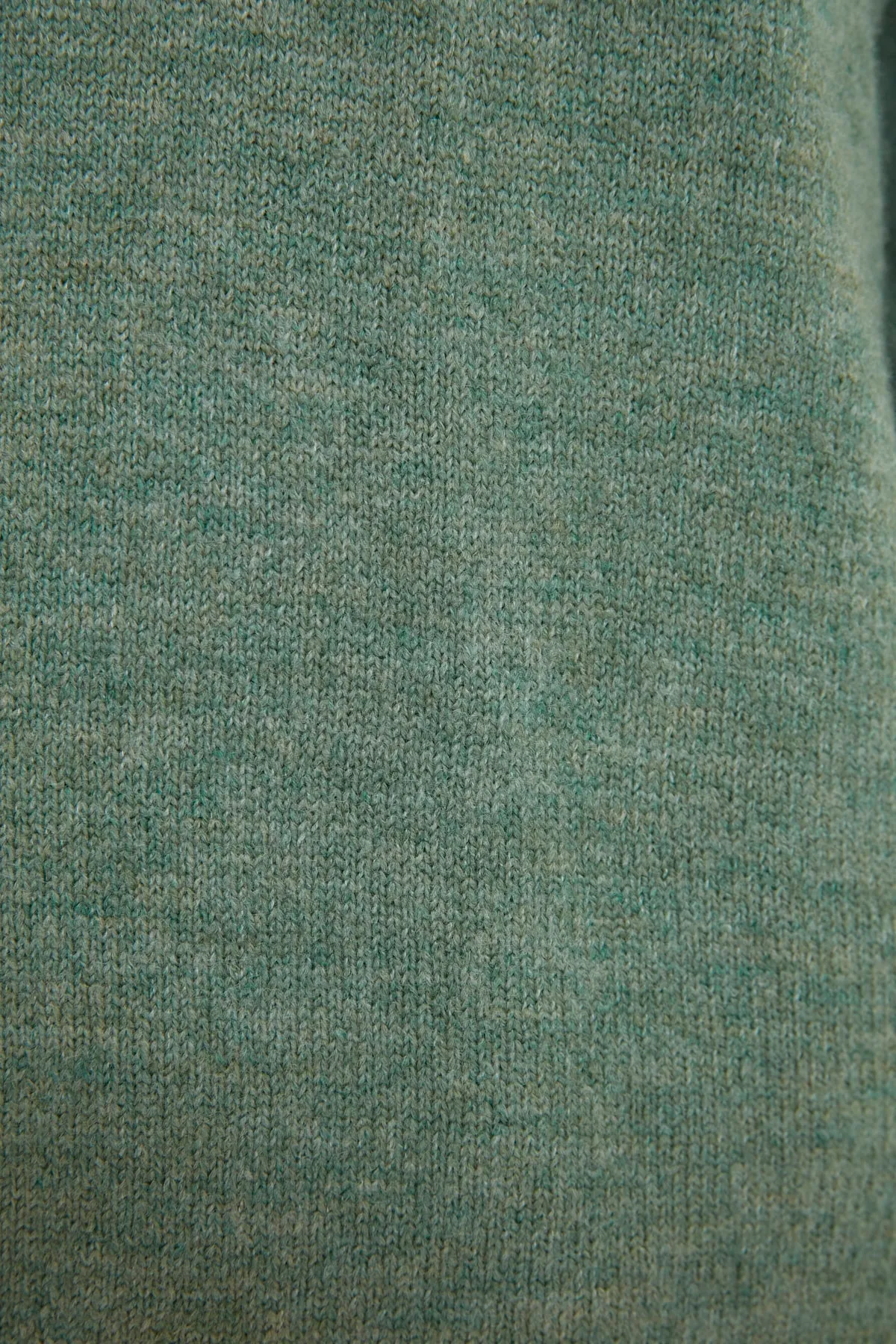 Trendyol Modest  Grüner Stehkragen-Strickpullover TCTAW22AK0097