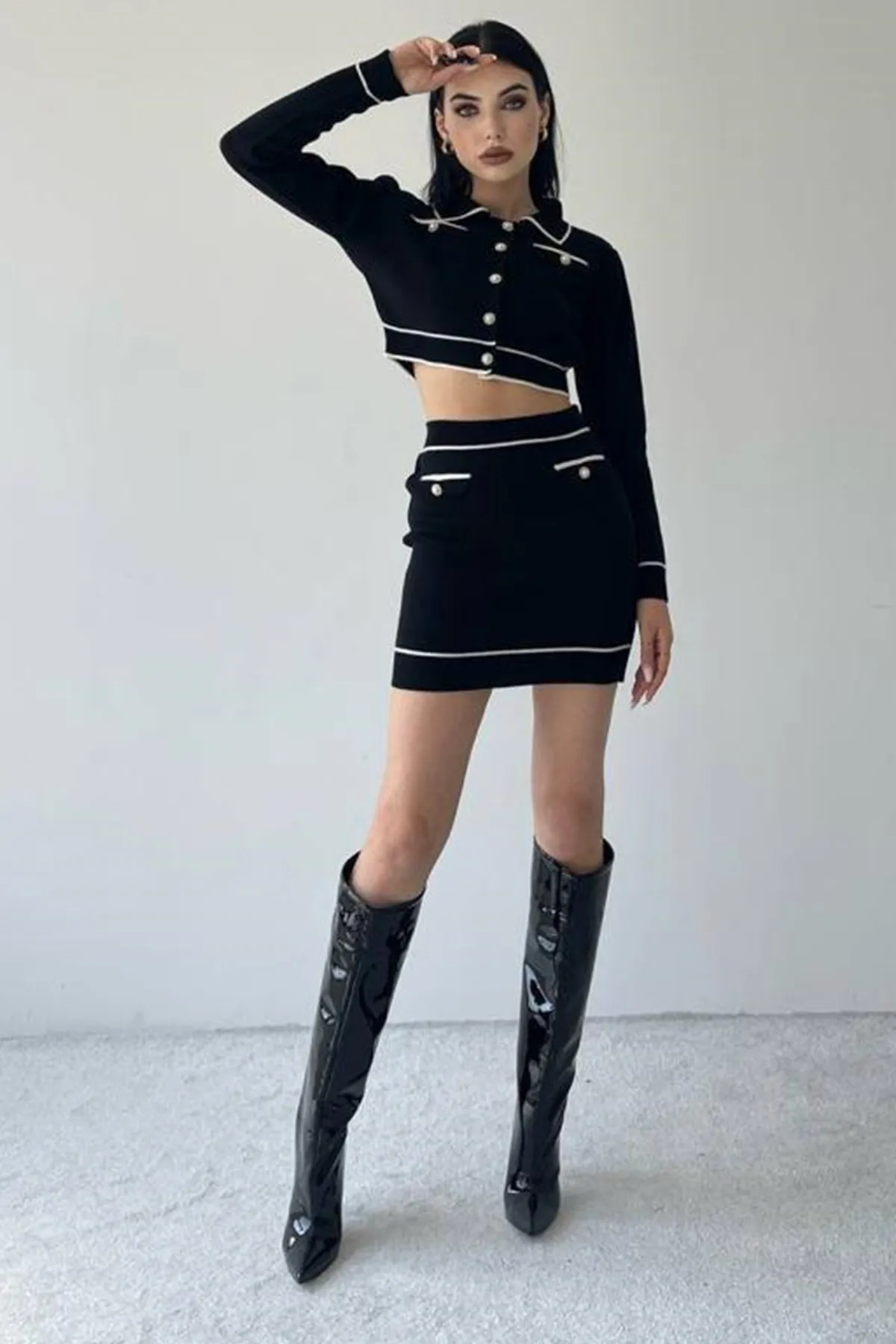lovebox  Flexibler Strickstoff, Polokragen mit Knopfleiste, langärmeliges kurzes Sweatshirt und Rock, schwarzes Unterteil, Oberteil, Set 185