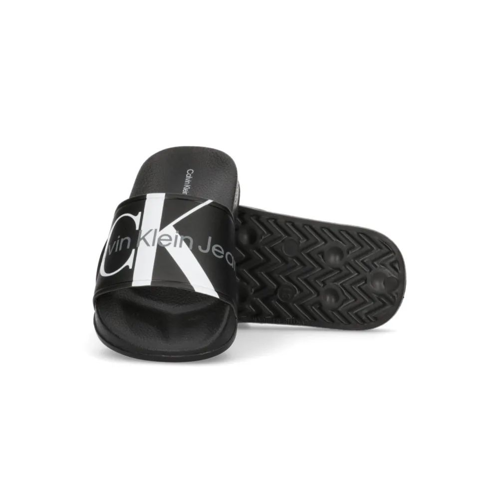 Calvin Klein Badesandale V3X0-80924-1172999 / schwarz