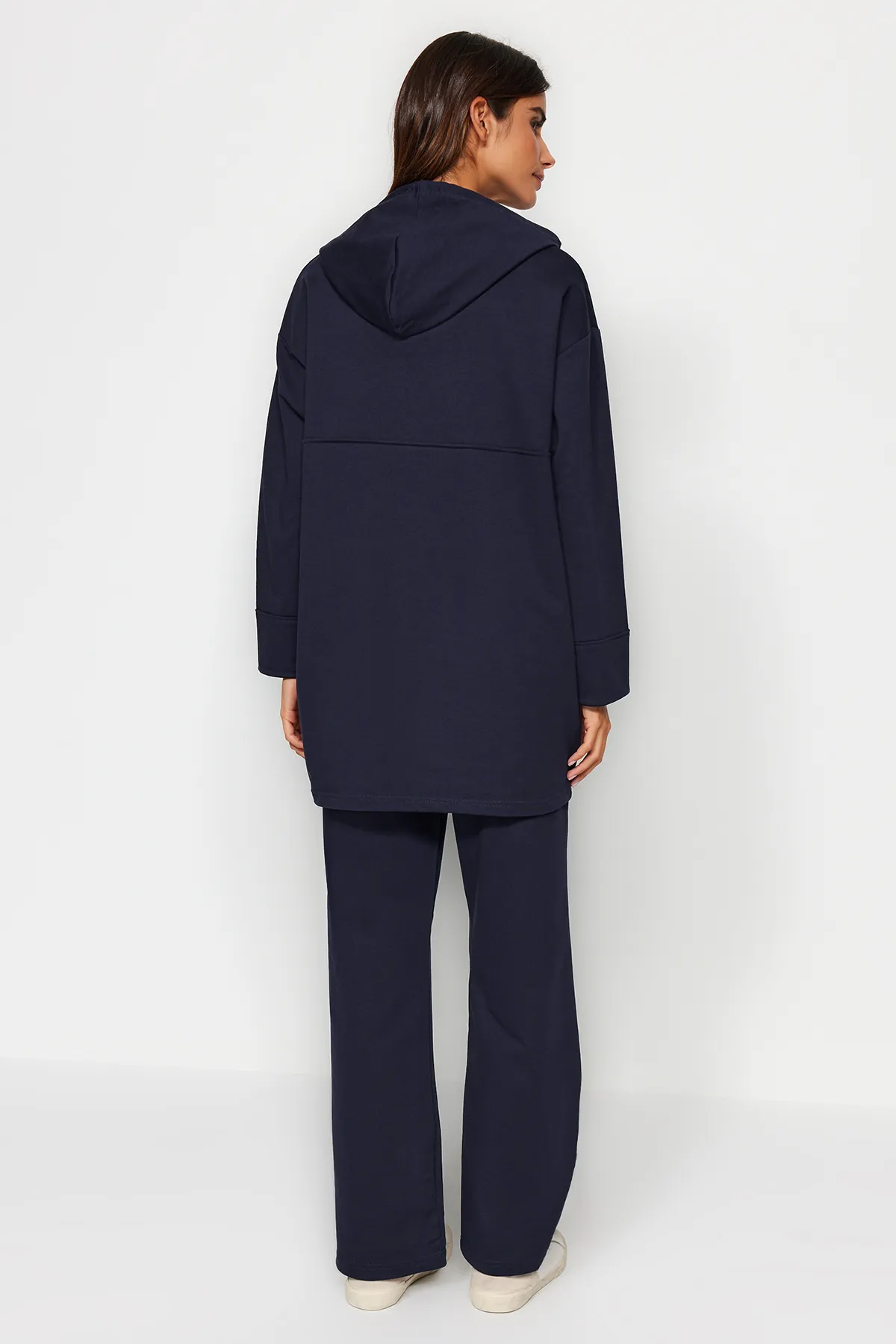 Trendyol Modest  Marineblaues Strick-Trainingsanzug-Set mit Kapuze TCTAW23EN00012