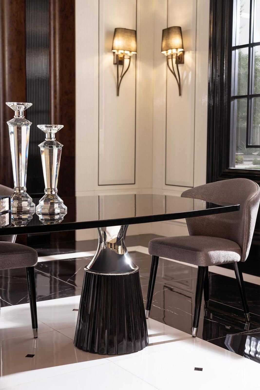 JVmoebel Esszimmer-Set Luxus Essgruppe Essecke Esstisch Stühle Schwarz 9tlg Esszimmer Holz, (9-St., 1x Esstisch+6x Stühle+1x Sideboard+1x Spiegel), Made in Europa