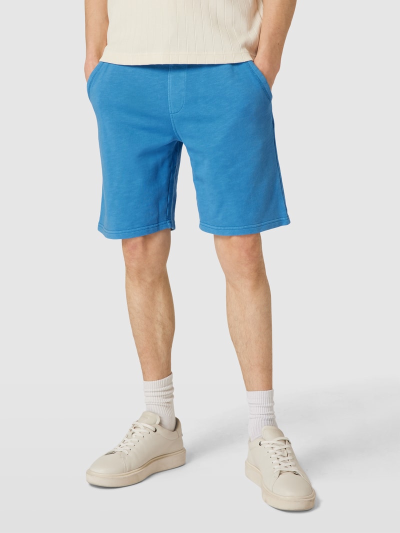 Shorts mit seitlichen Eingrifftaschen in royalblau