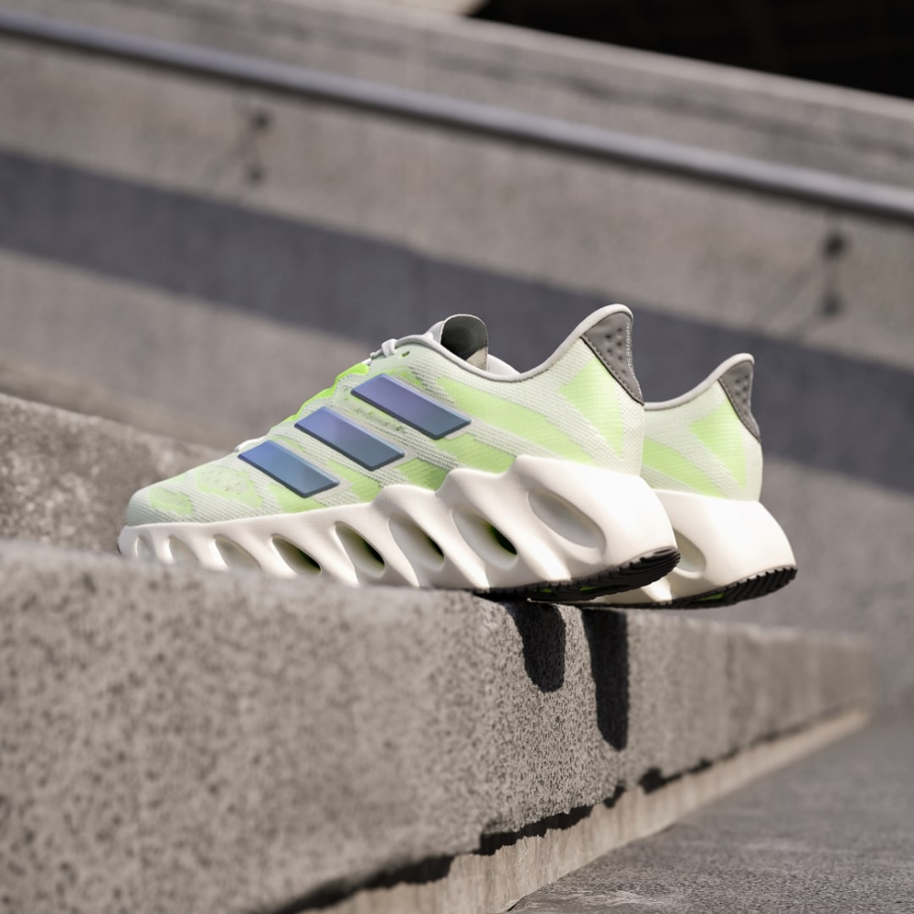 adidas Switch FWD FZ5621 / weiss