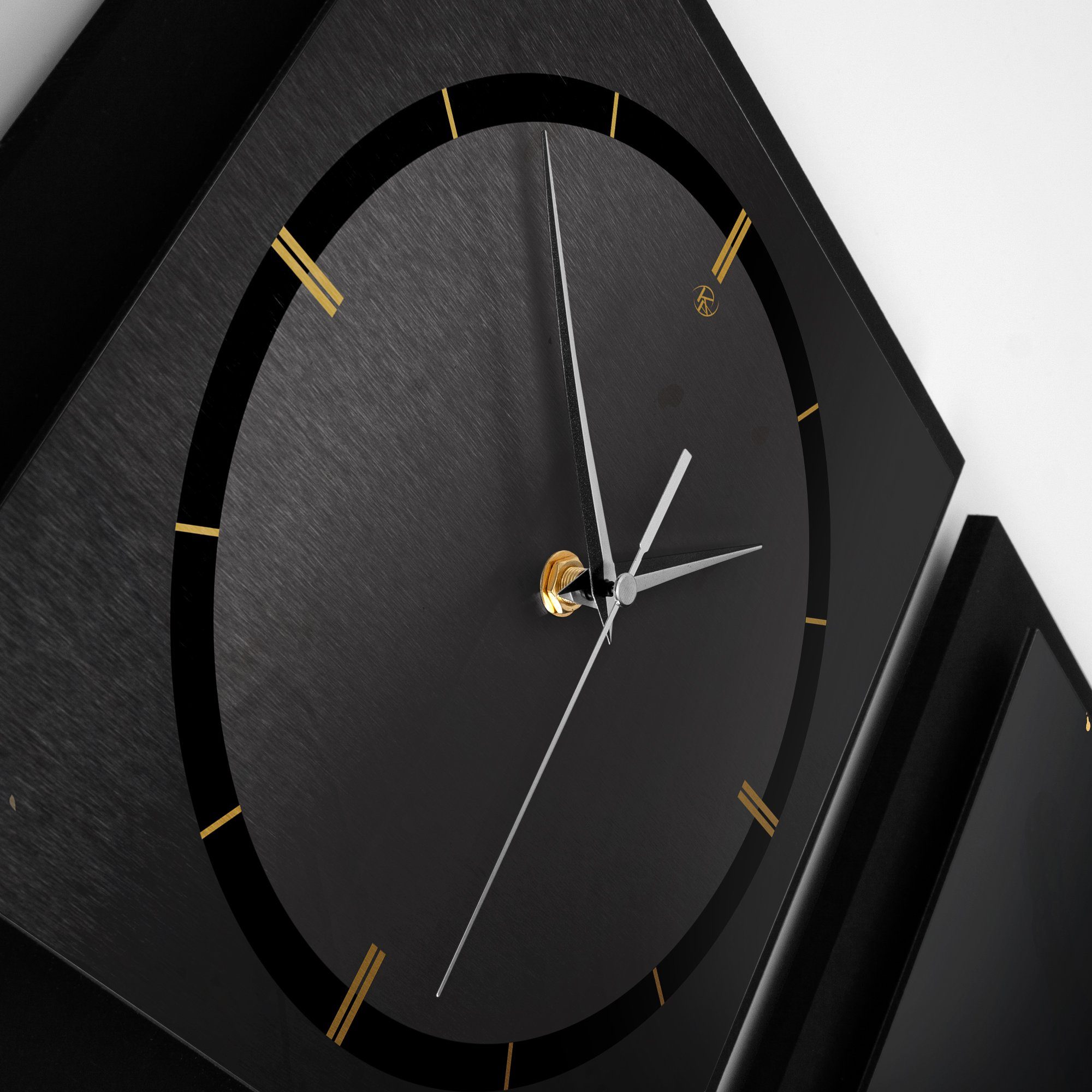 Kreative Feder Wanduhr Black Elegance (ohne Ticken; Funk- oder Quarzuhrwerk; elegant, außergewöhnlich, modern)