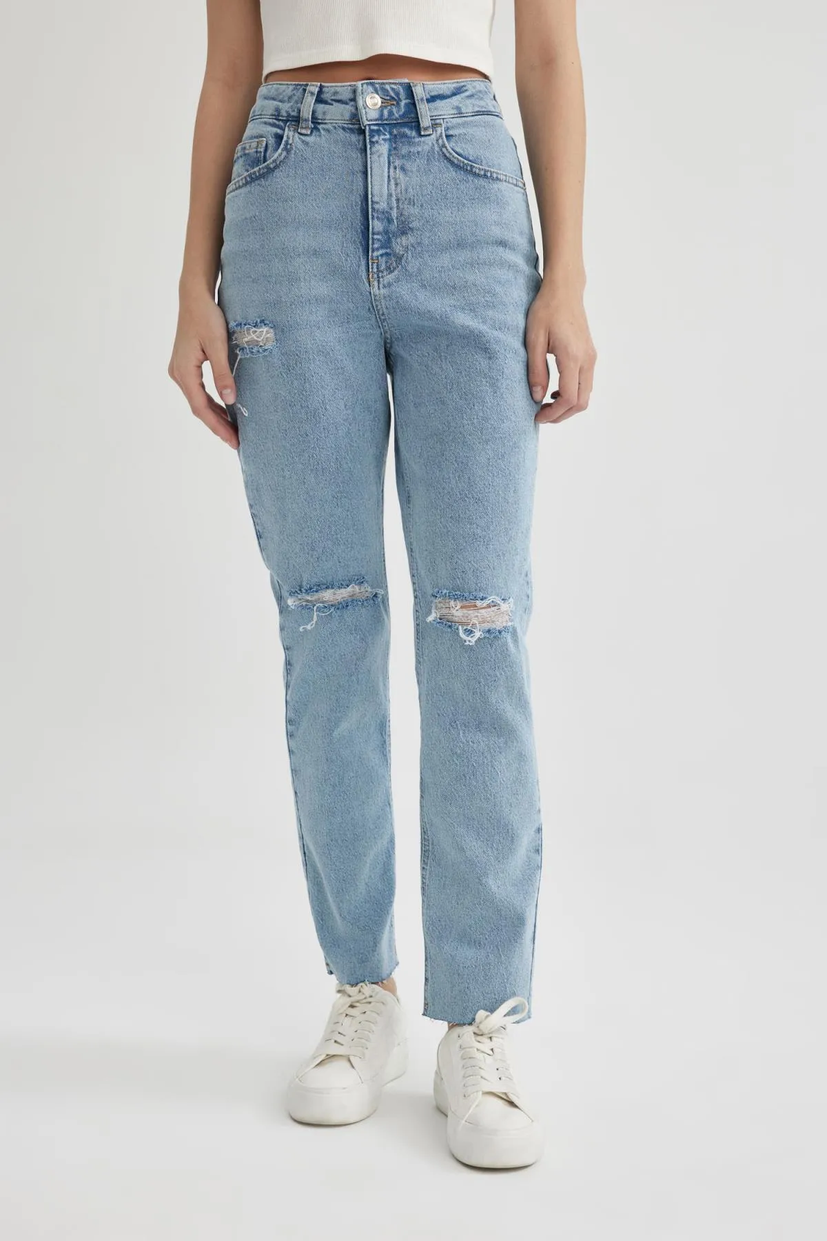 DeFacto  Mary Vintage Straight Fit Jeanshose mit zerrissenen Details, hoher Taille und Bündchen in Knöchellänge