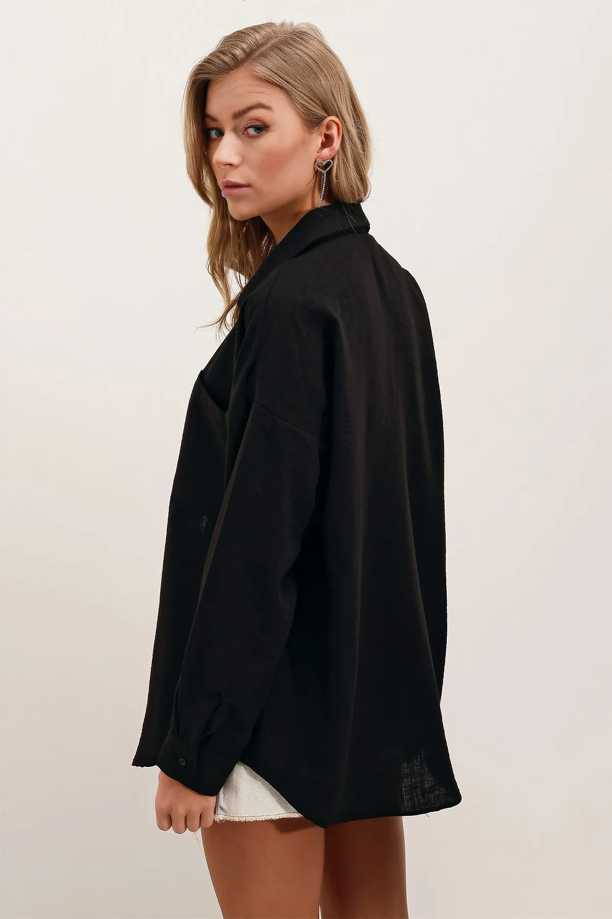Bigdart  20153 Oversize-Leinenhemd mit einer Tasche – Schwarz