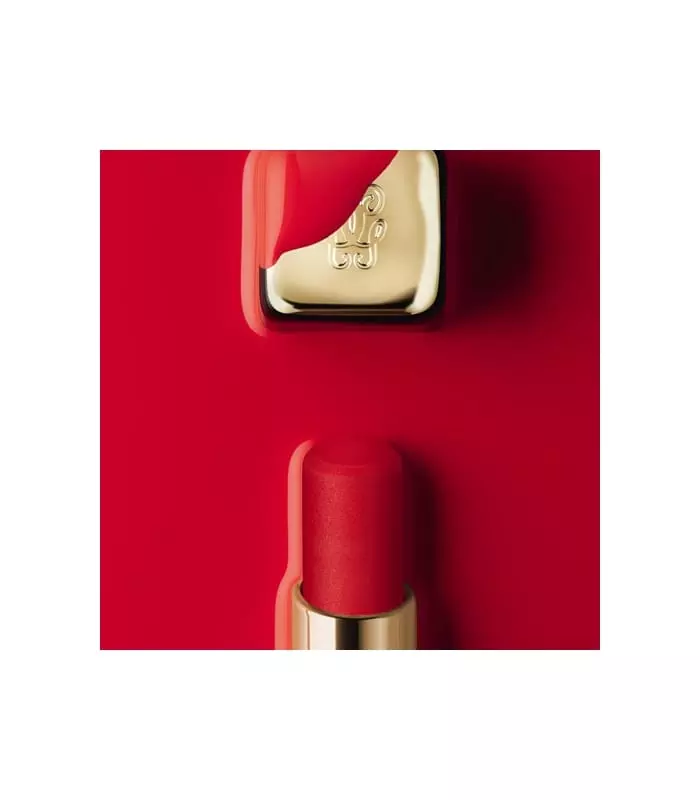 KISS KISS TENDER MATTE Rouge à Lèvres Mat lumineux fin et fondant confort 16H