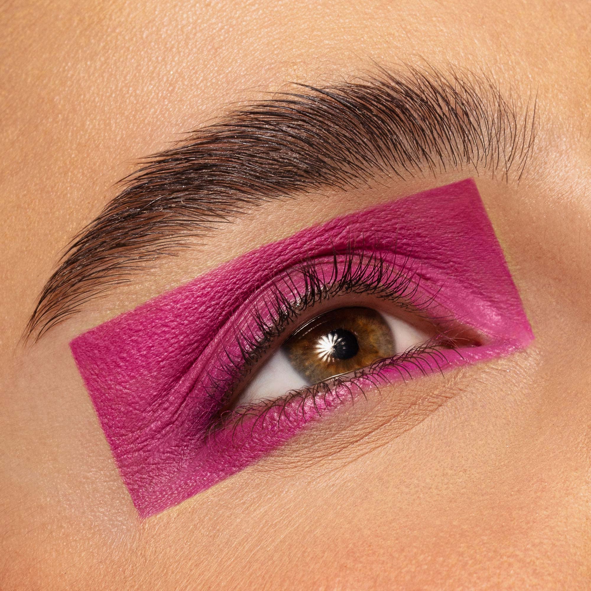 Ojos en tonos pastel - Lápiz de ojos, Kajal