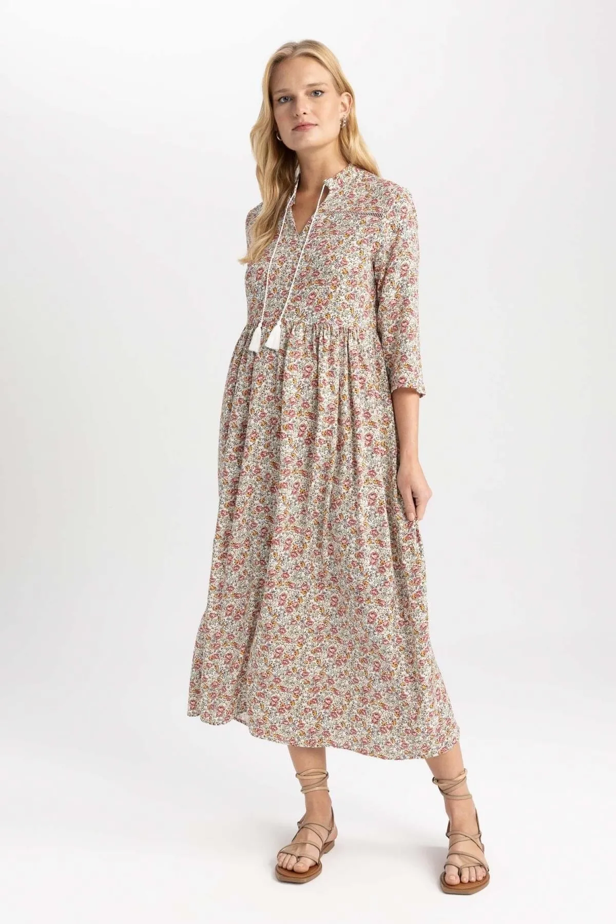 DeFacto  Prächtiges Midi-Kurzarmkleid mit Kragen
