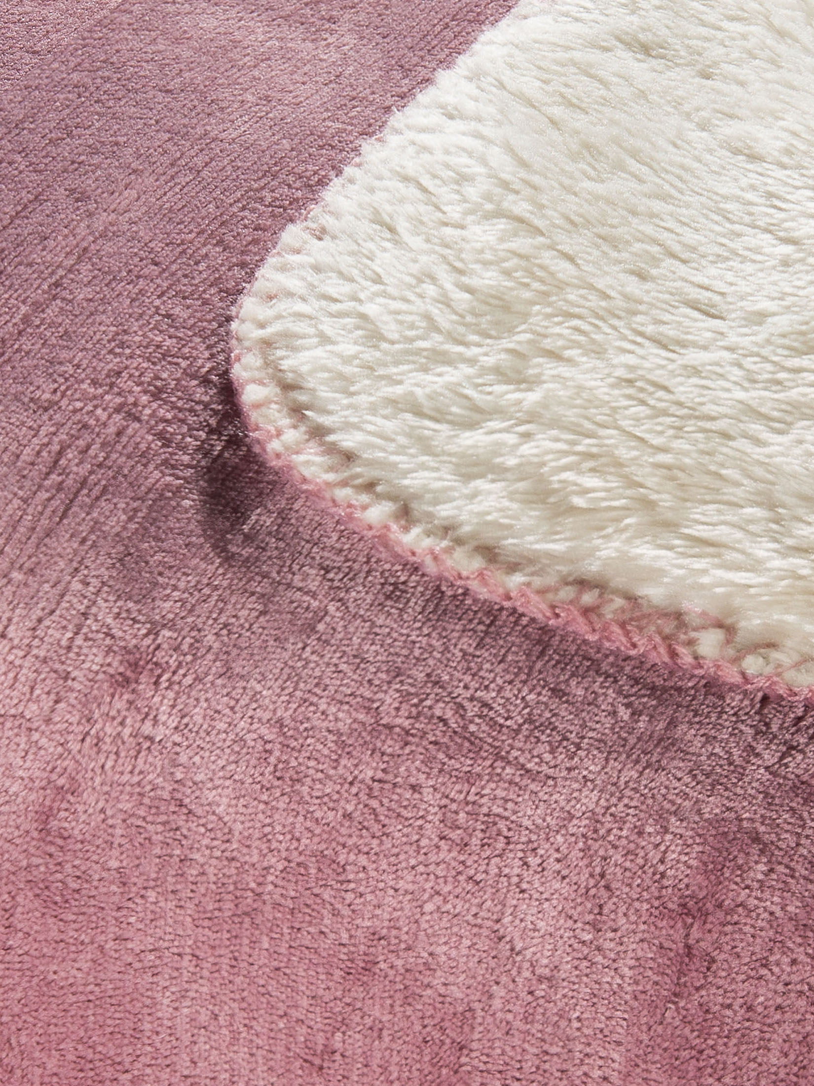 Talvi Decke, Rose