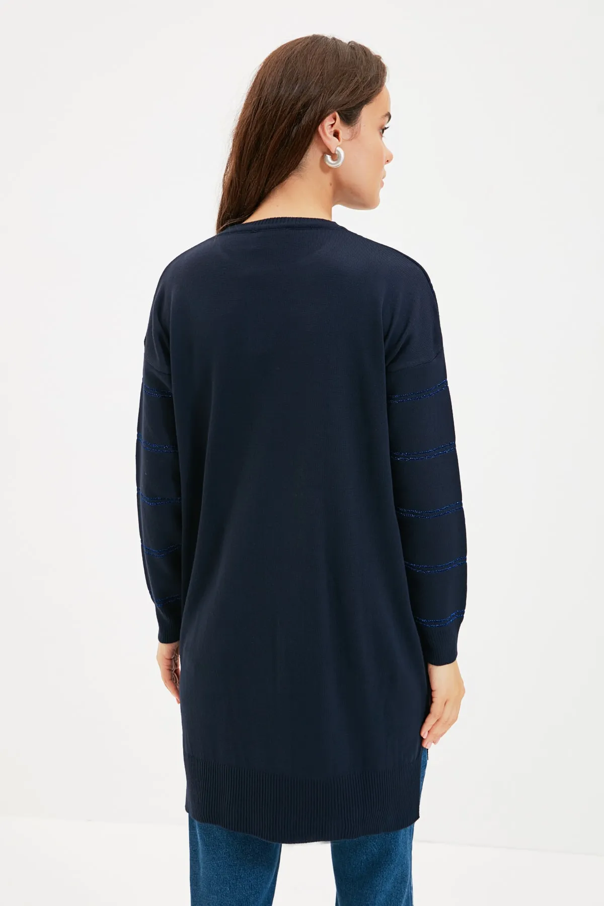 Trendyol Modest  Marineblauer glitzernder langer Strickpullover TCTAW22AK0129