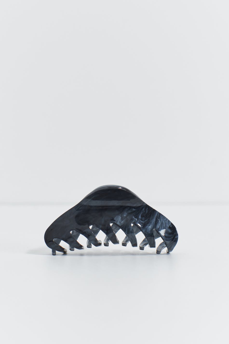 Medium hair clip