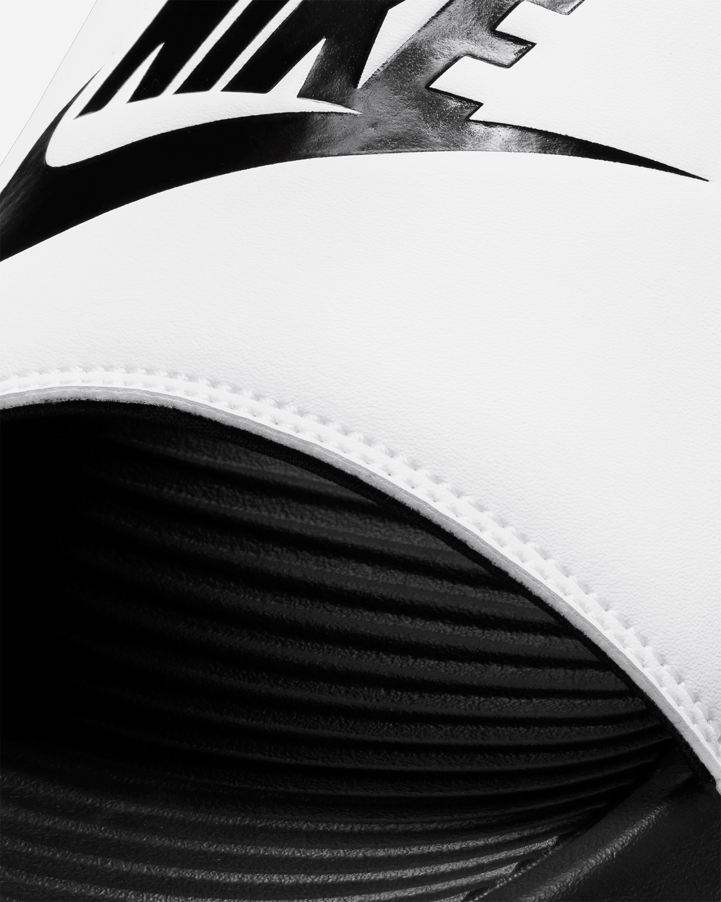 Papuče Nike Victori One M CN9675-005
