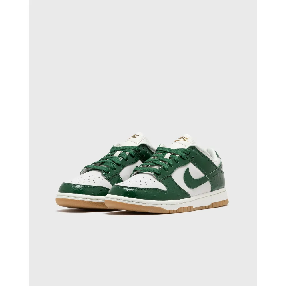 Nike WMNS Dunk Low LX FJ2260 002 / grün