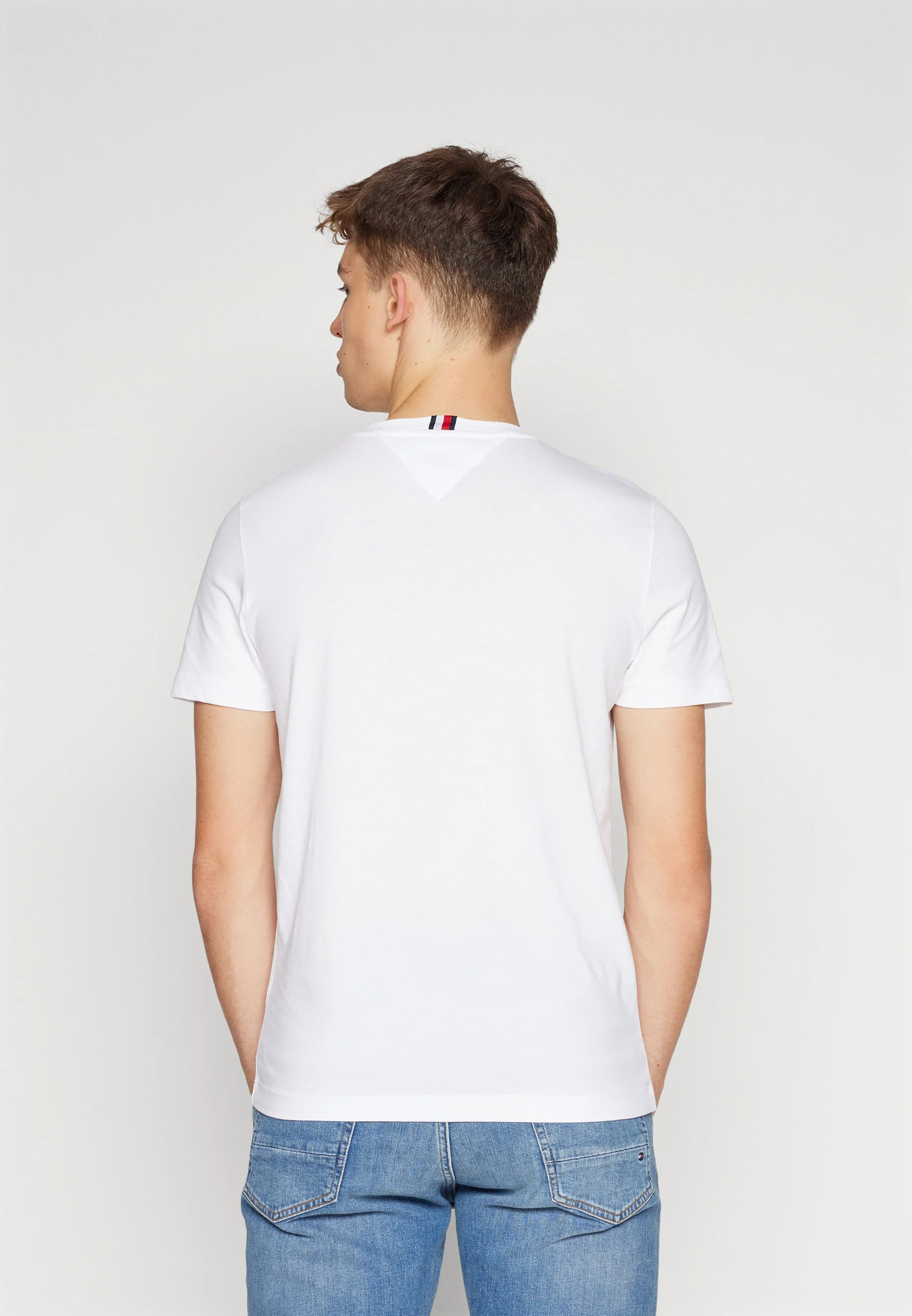 Tommy Hilfiger EMBLEM TEE - Camiseta con estampado