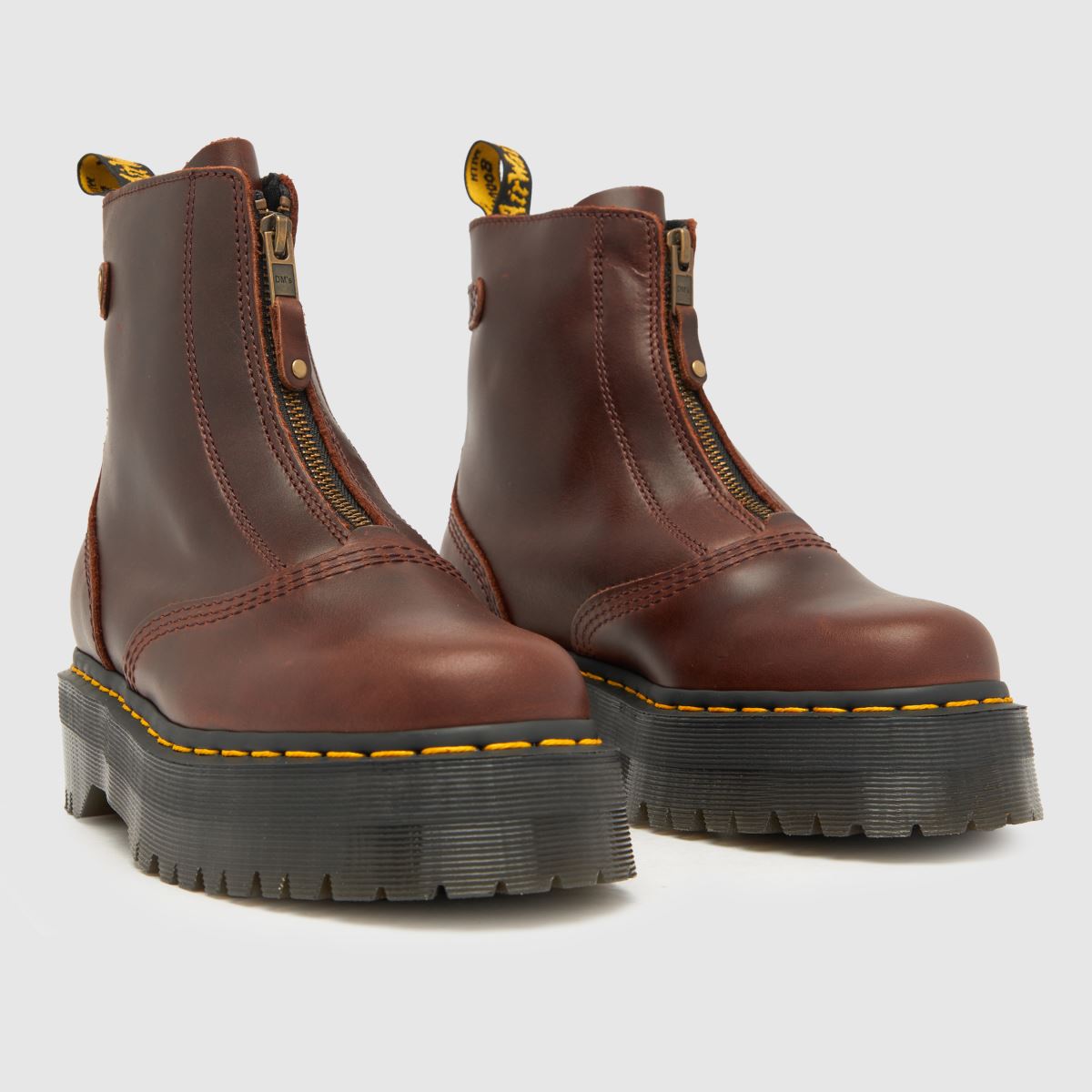 Dr Martens – Bruna Jetta-stövlar