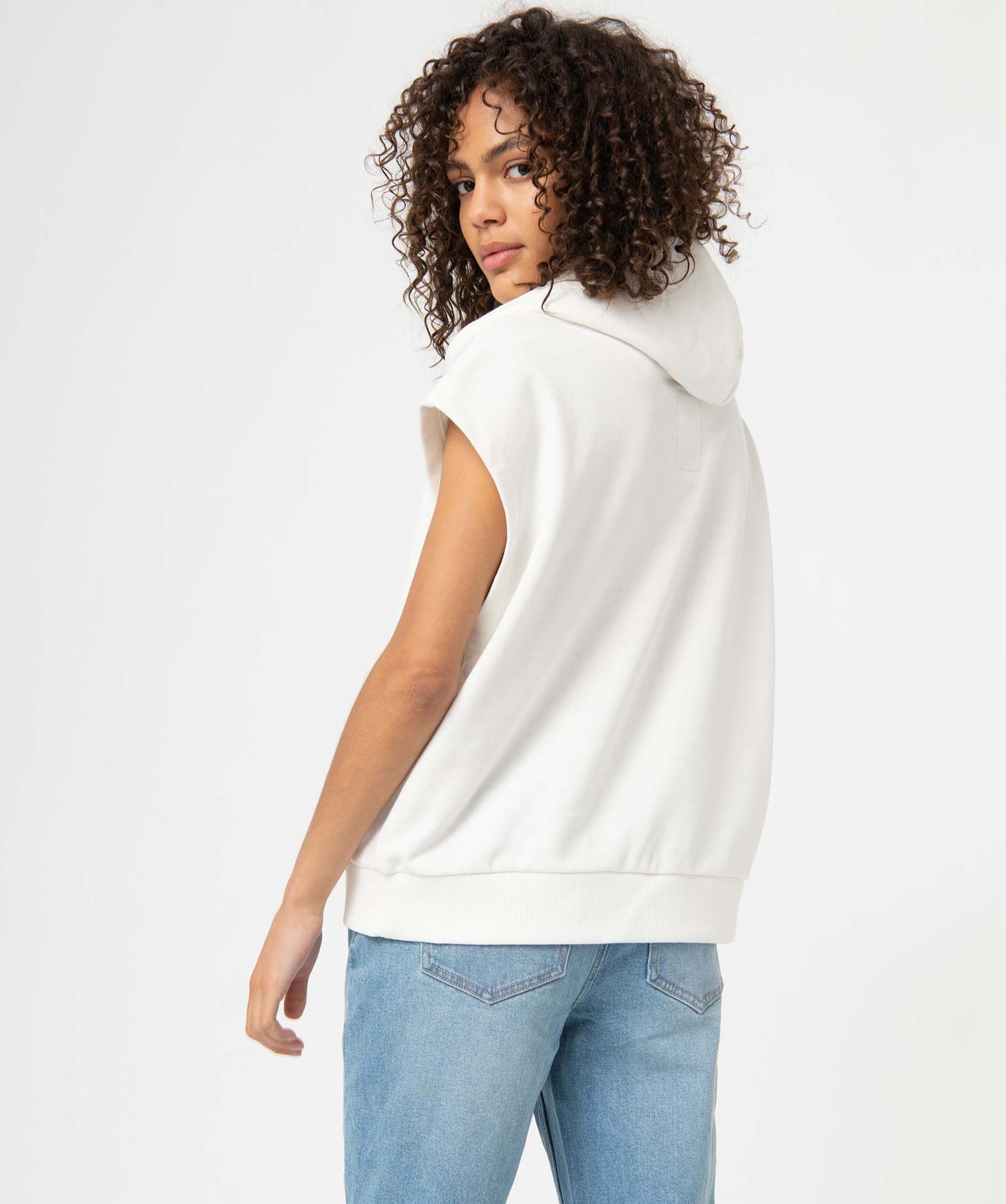 Sweat femme sans manches à capuche – Camps United ecru | GEMO