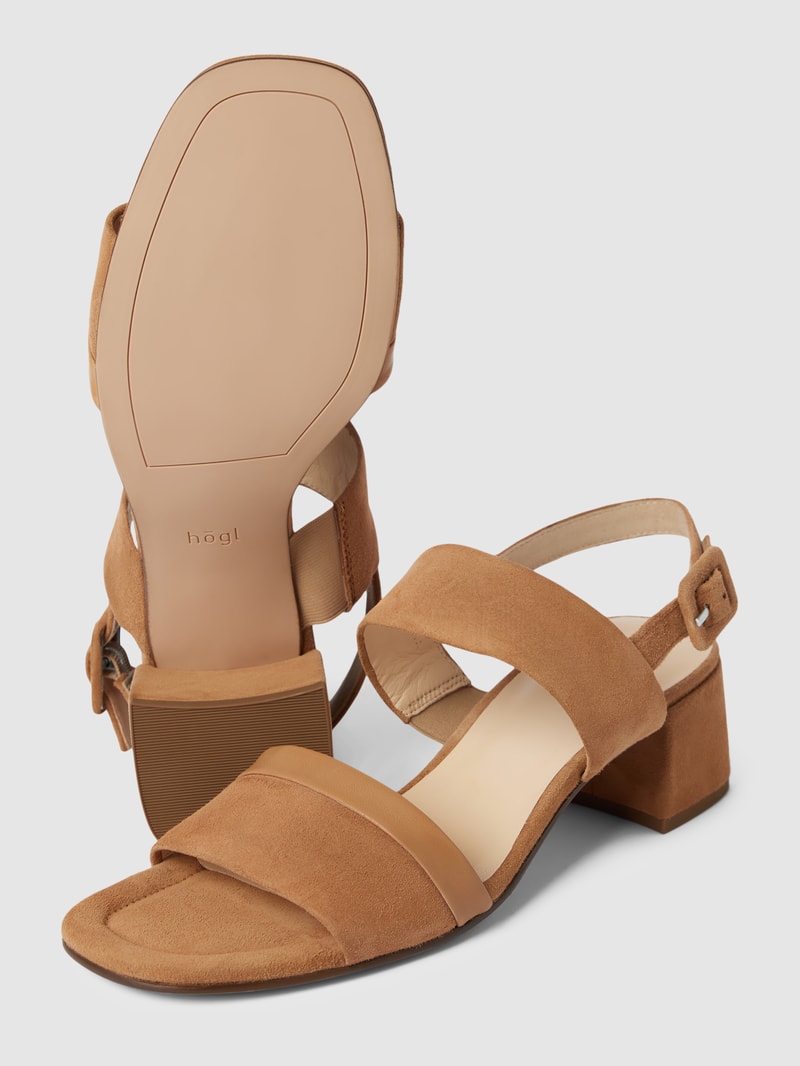 Sandaletten mit breitem Absatz in camel