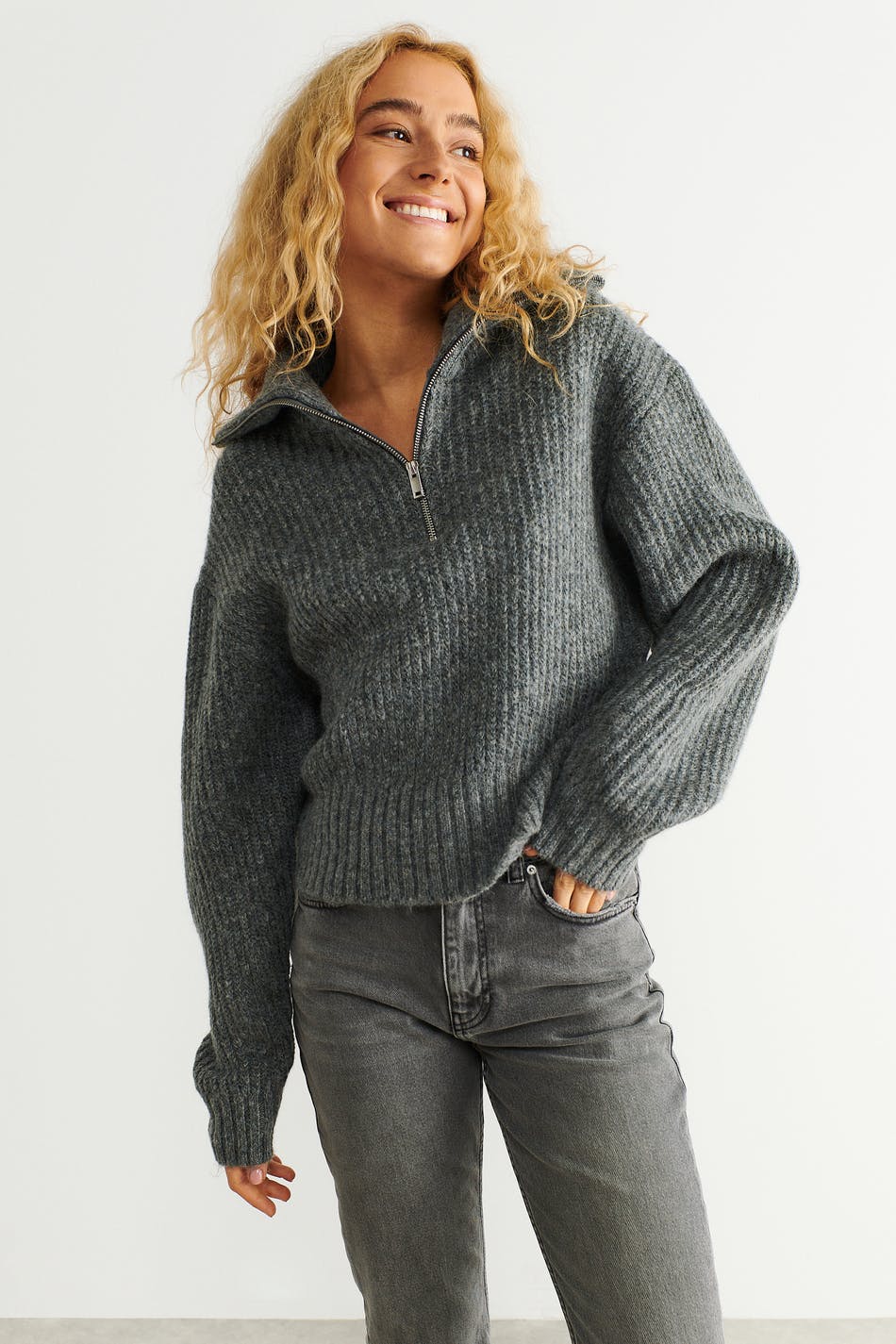 Leslie knitted sweater