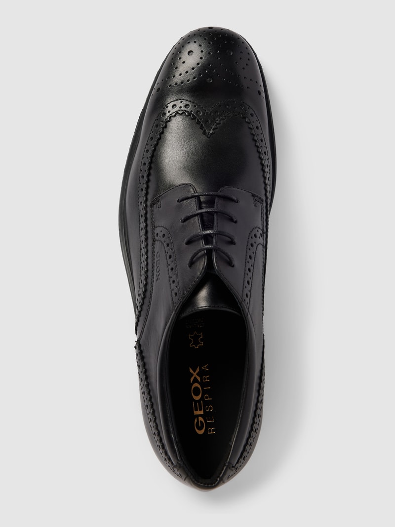 Schnürschuhe mit Lochmuster Modell 'DUBLIN' in schwarz