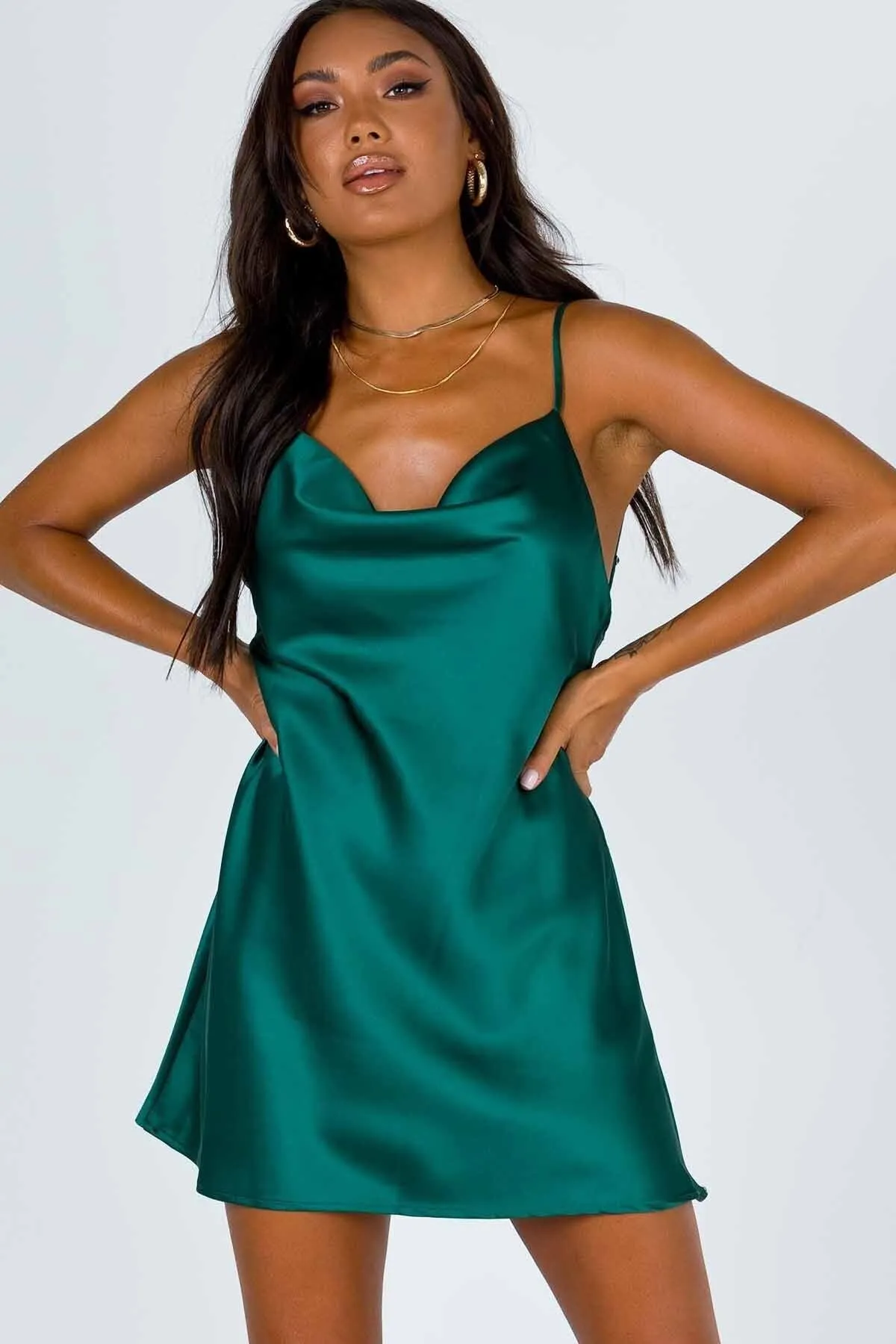 Merry See  Grünes Damen-Nachthemd aus Satin mit Spitze auf der Brust
