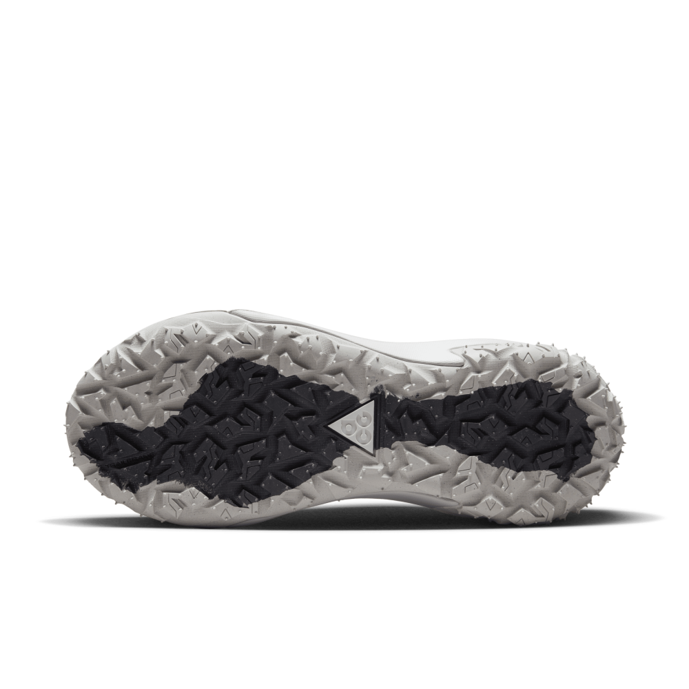 Nike ACG Mountain Fly 2 Low DV7903-003 / grau