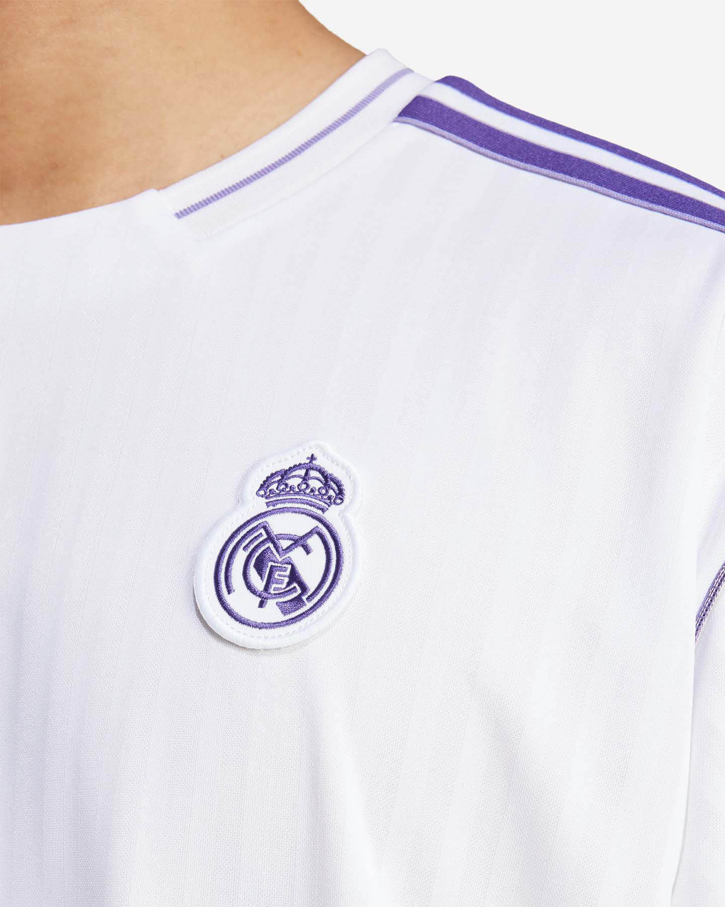 Oficiálne futbalové oblečenie Adidas Real Madrid Icon M JF2581