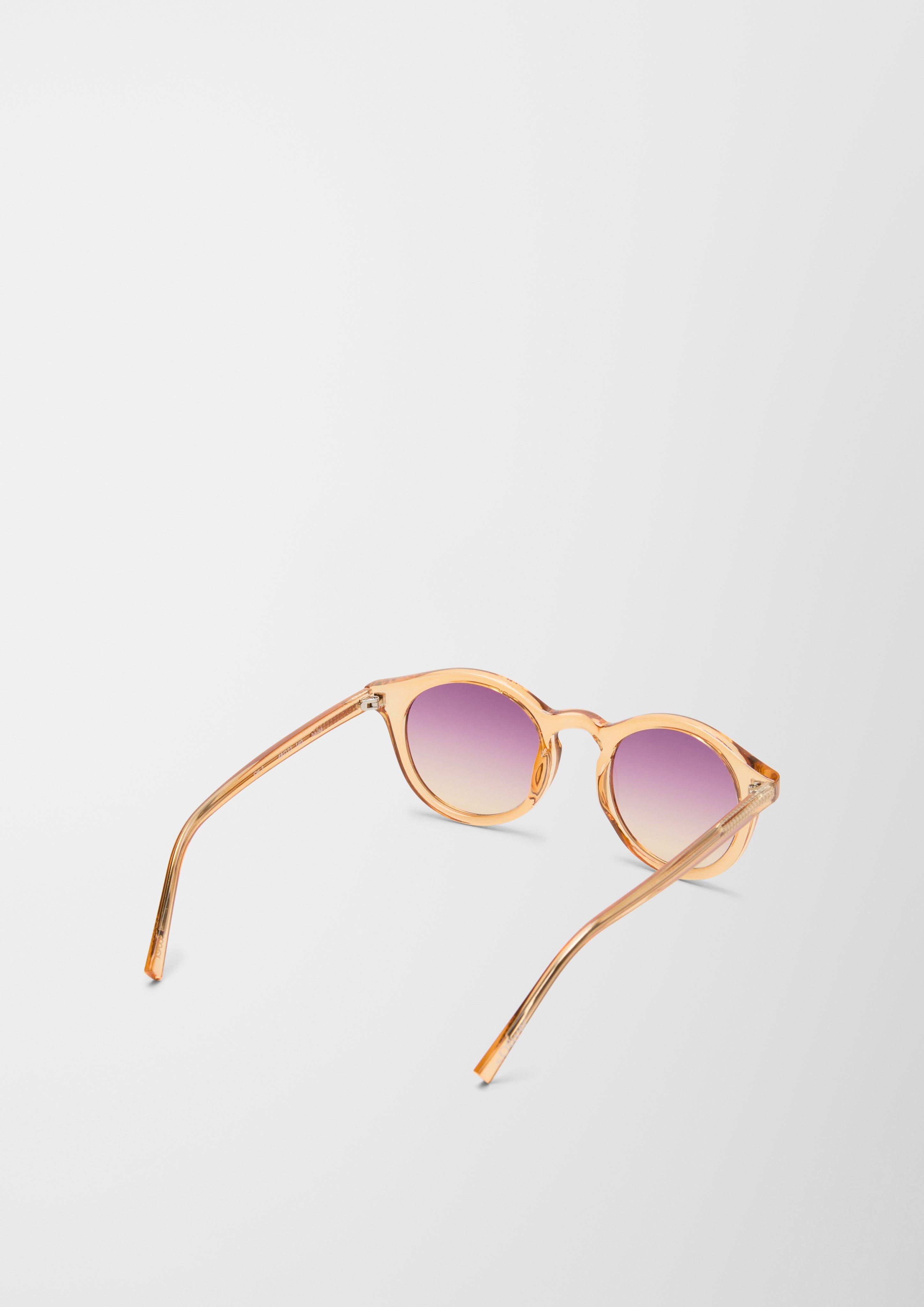 Sonnenbrille mit breiter Fassung  6008465-100