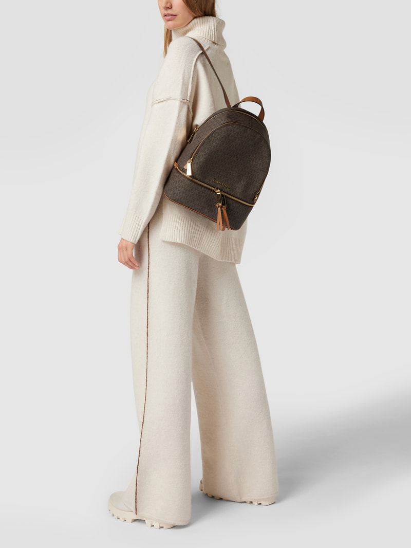 Rucksack aus Leder mit Logo-Muster in camel