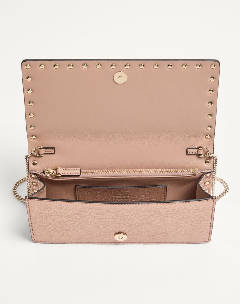 Rockstud Chain Wallet van gelamineerd granaatkleurig kalfsleer
