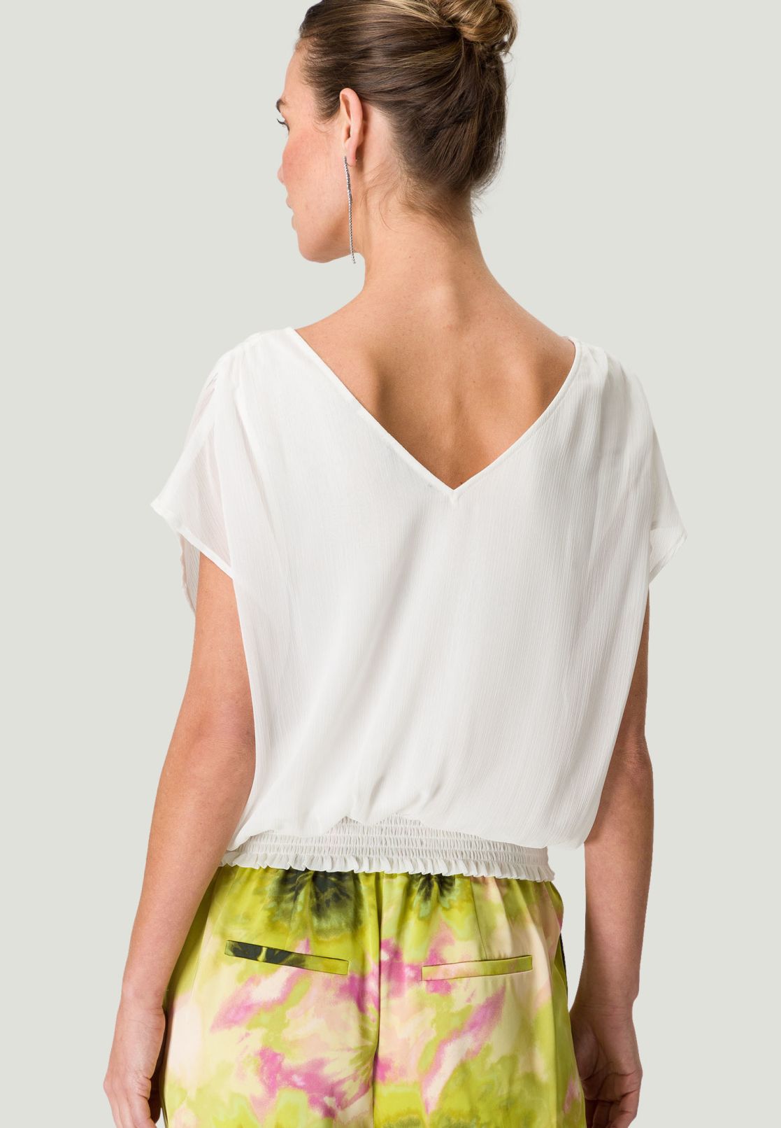 Bluse mit Rückenausschnitt