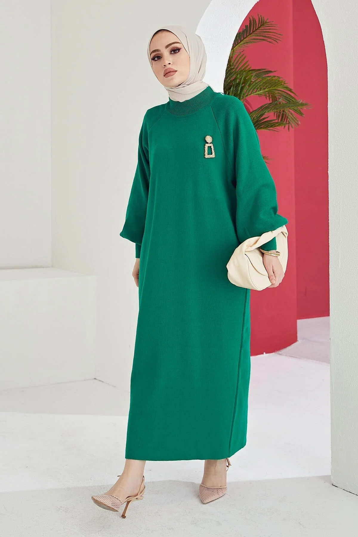 InStyle  Mina Strick-Hijab-Kleid mit Ballonärmeln – Smaragdgrün