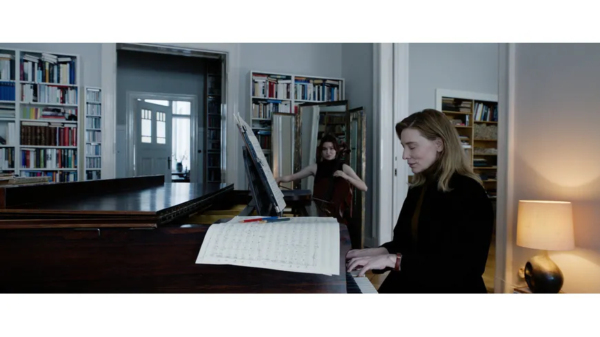 Tár