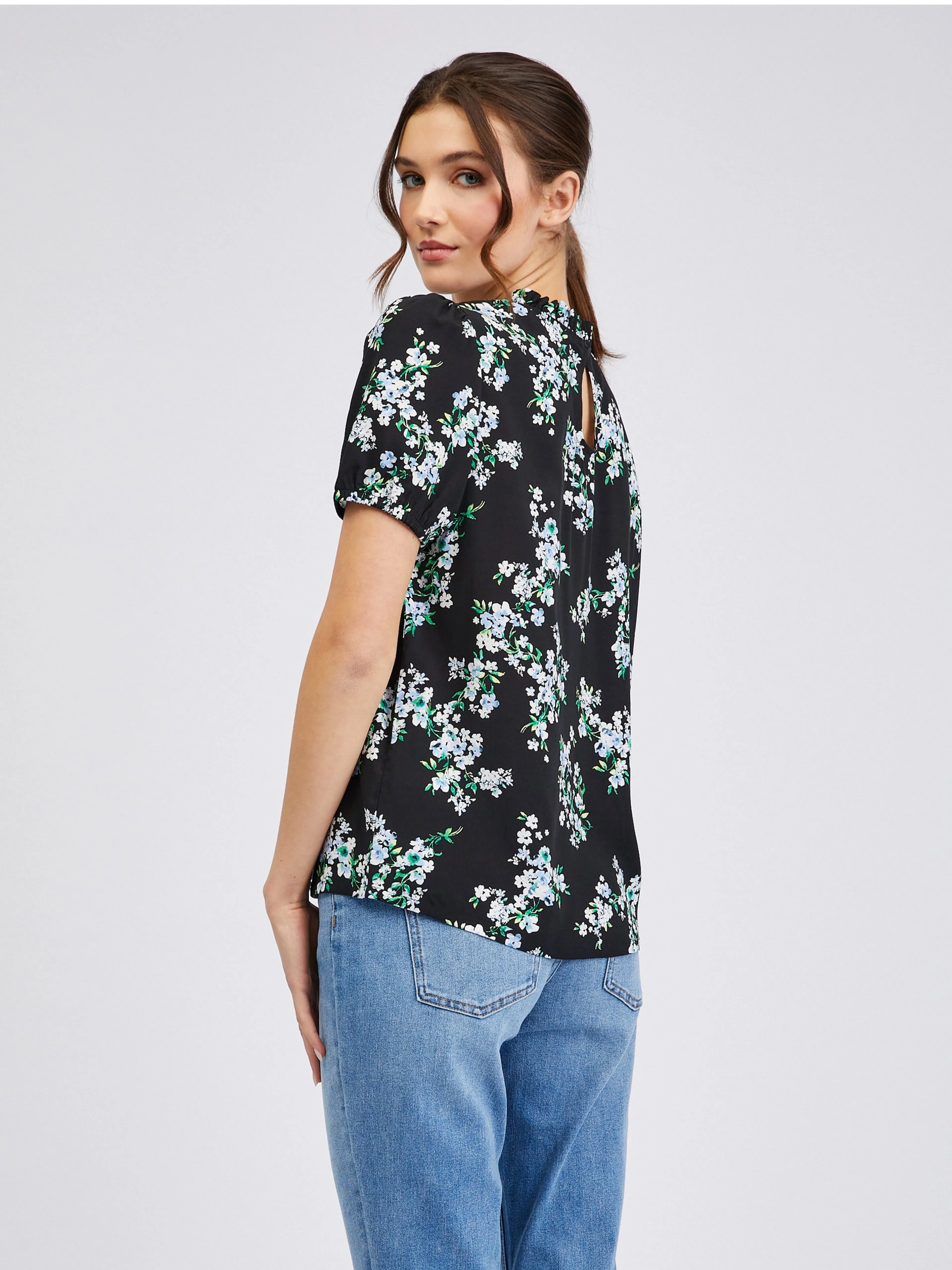 Schwarze Damenbluse mit Blumenmuster ORSAY