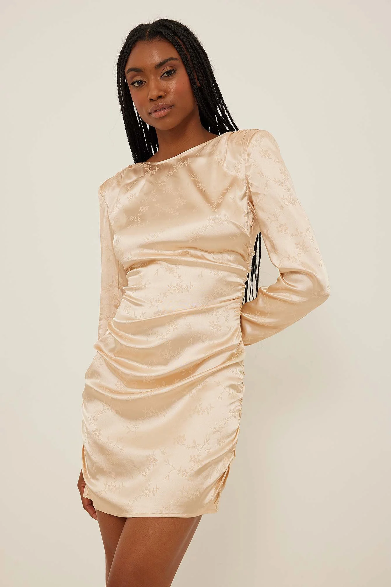 Jacquard-Minikleid mit Twistdetail hinten