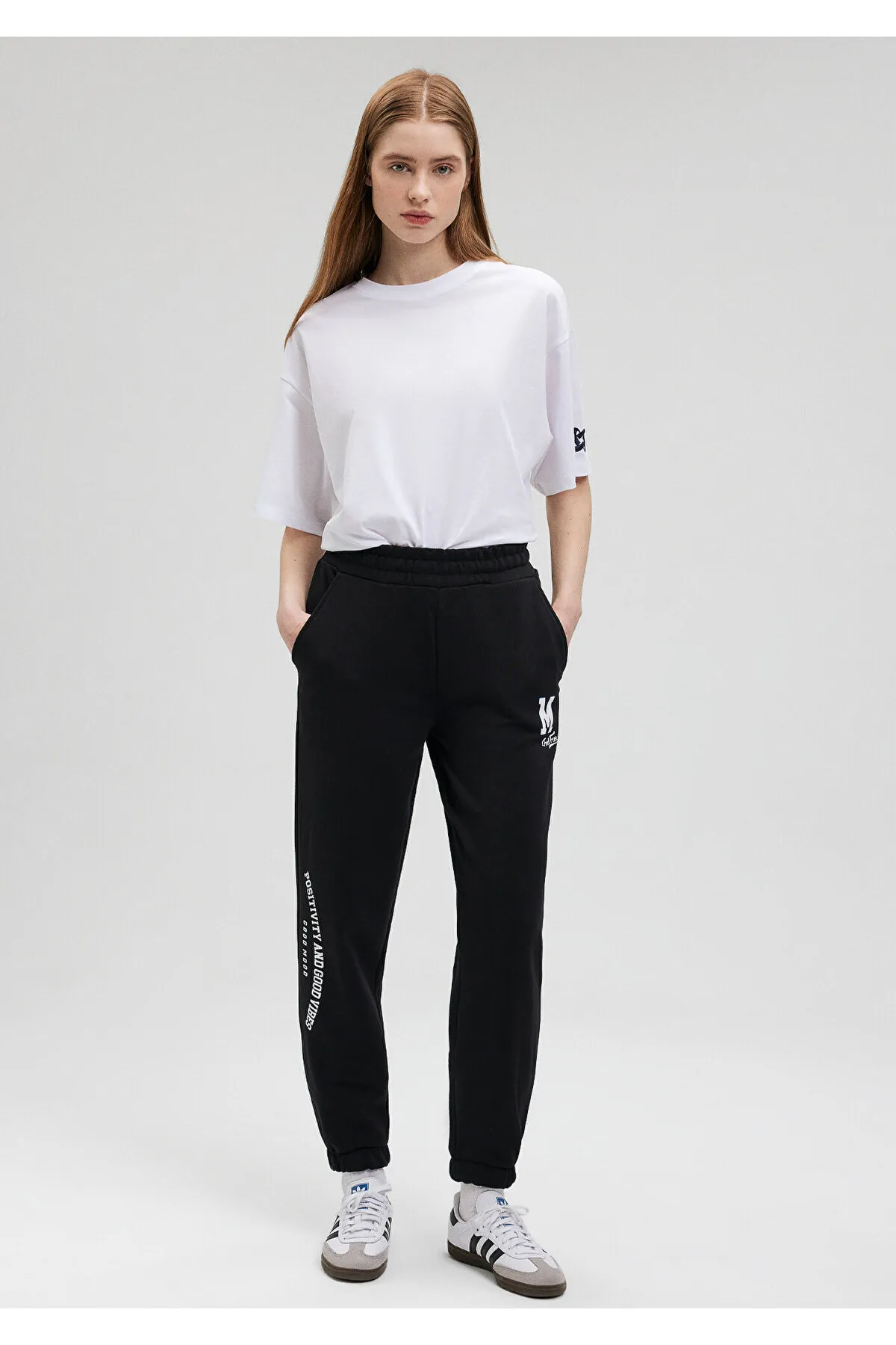 Mavi  Schwarze Jogginghose mit Logo-Print1010759-900